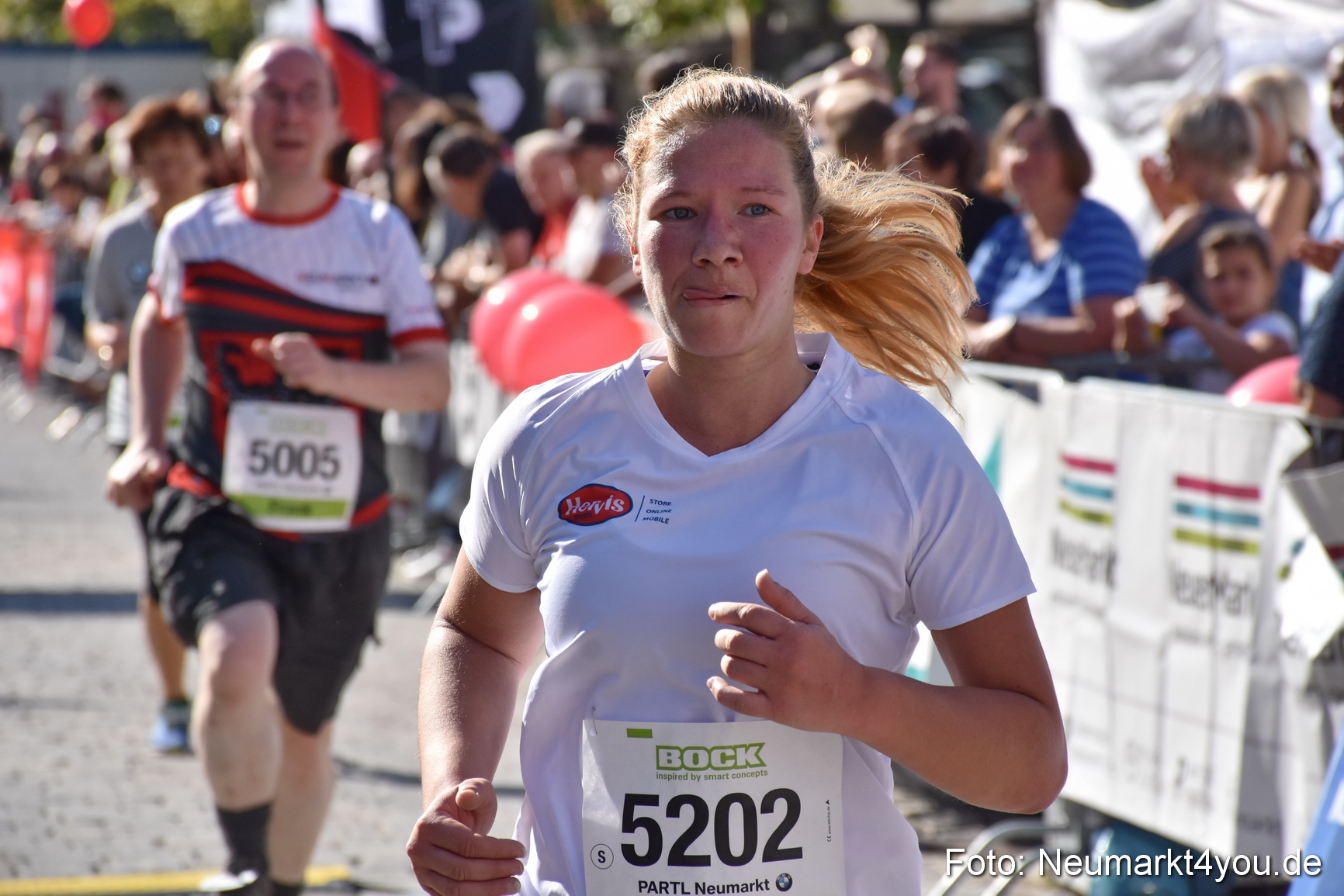 Zieleinlauf Stadtlauf Neumarkt 2018 0131