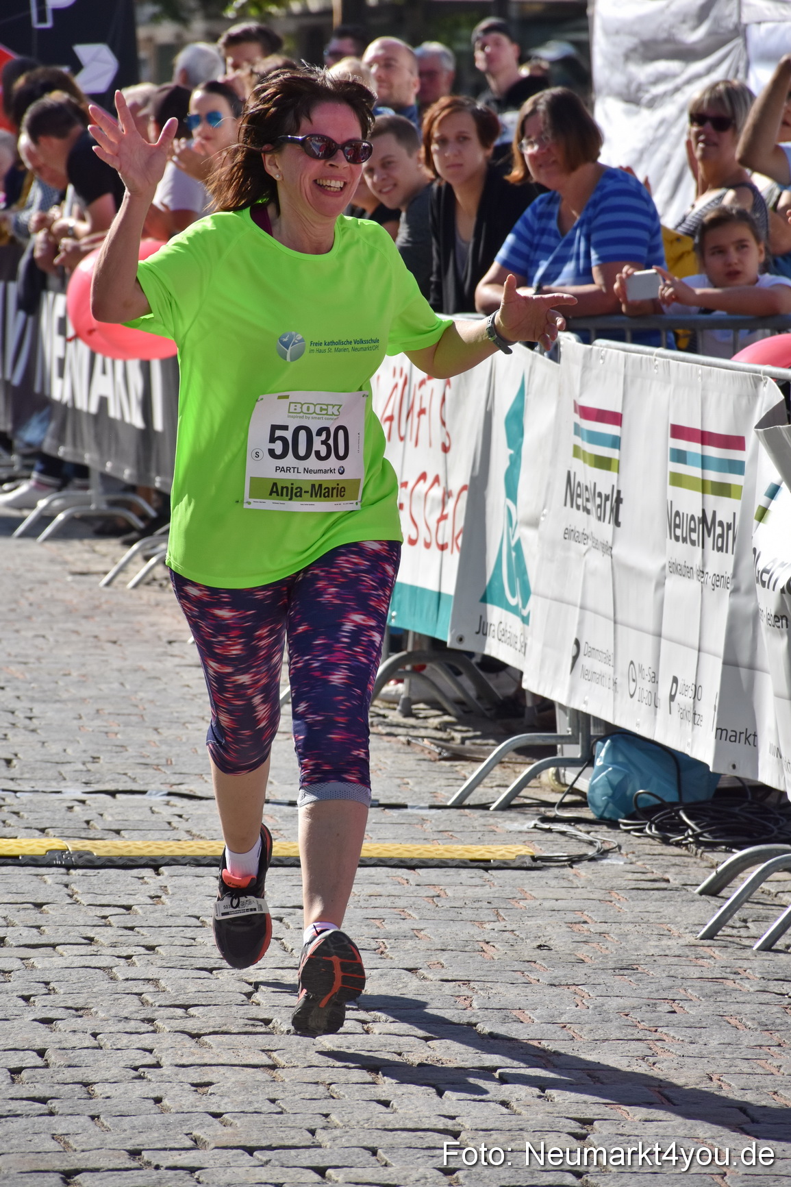 Zieleinlauf Stadtlauf Neumarkt 2018 0134