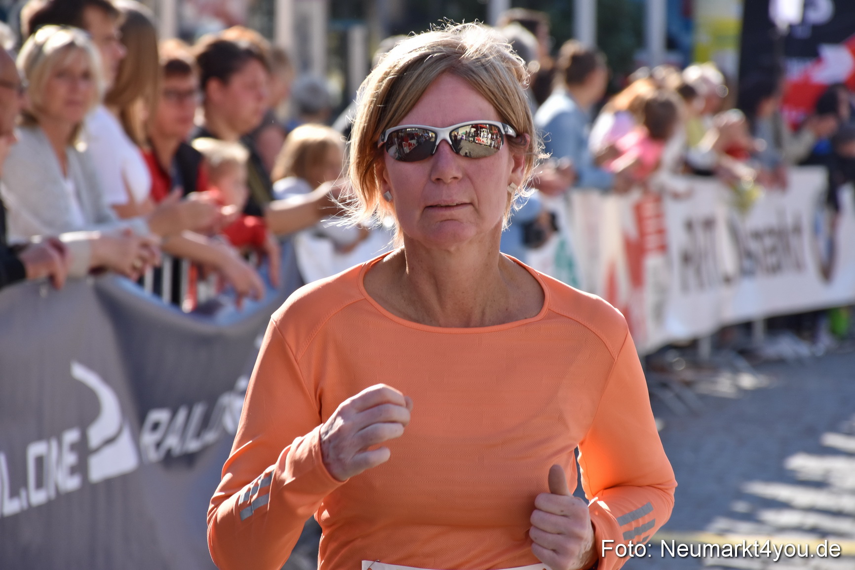 Zieleinlauf Stadtlauf Neumarkt 2018 0138