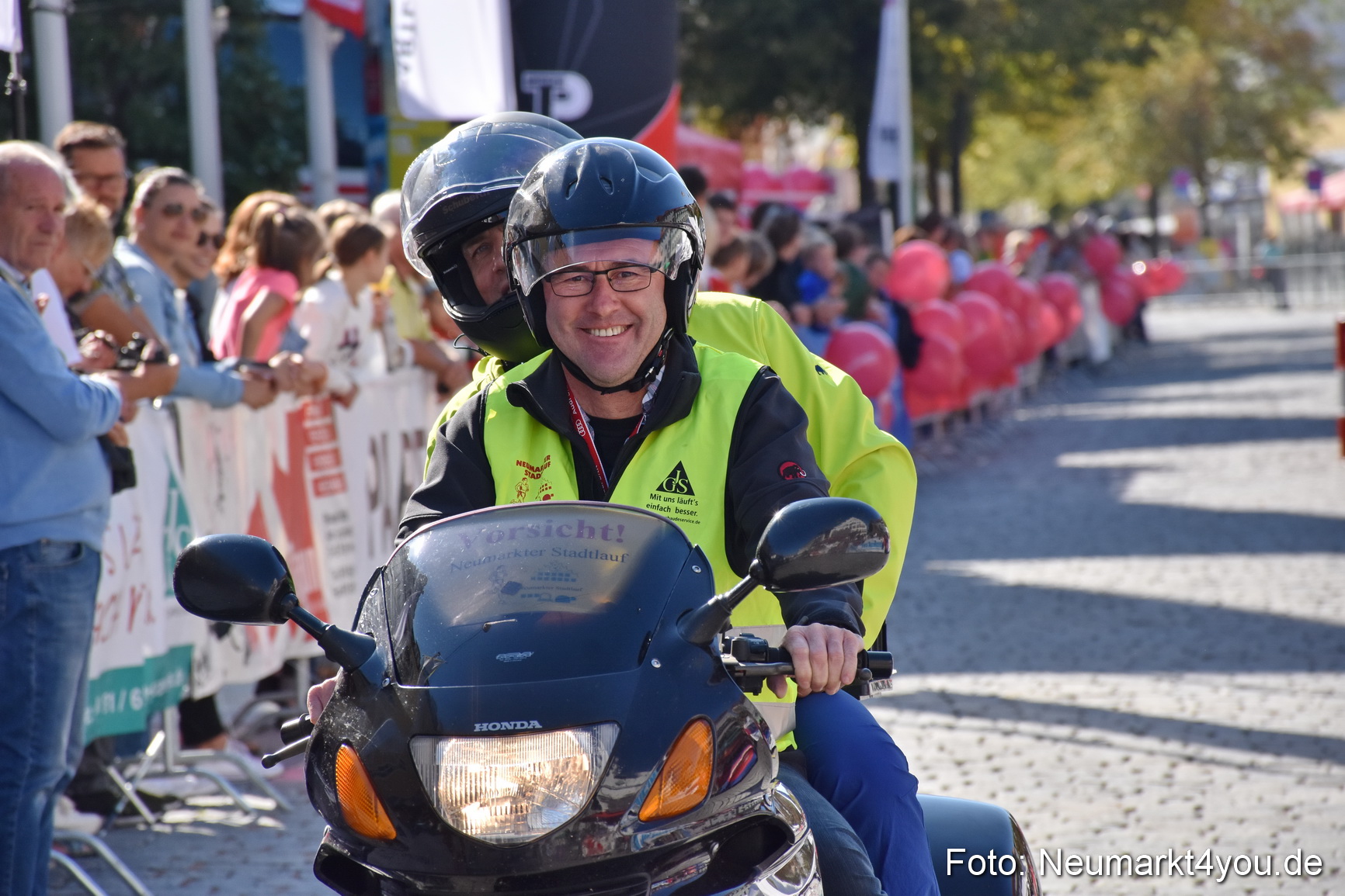Zieleinlauf Stadtlauf Neumarkt 2018 0170