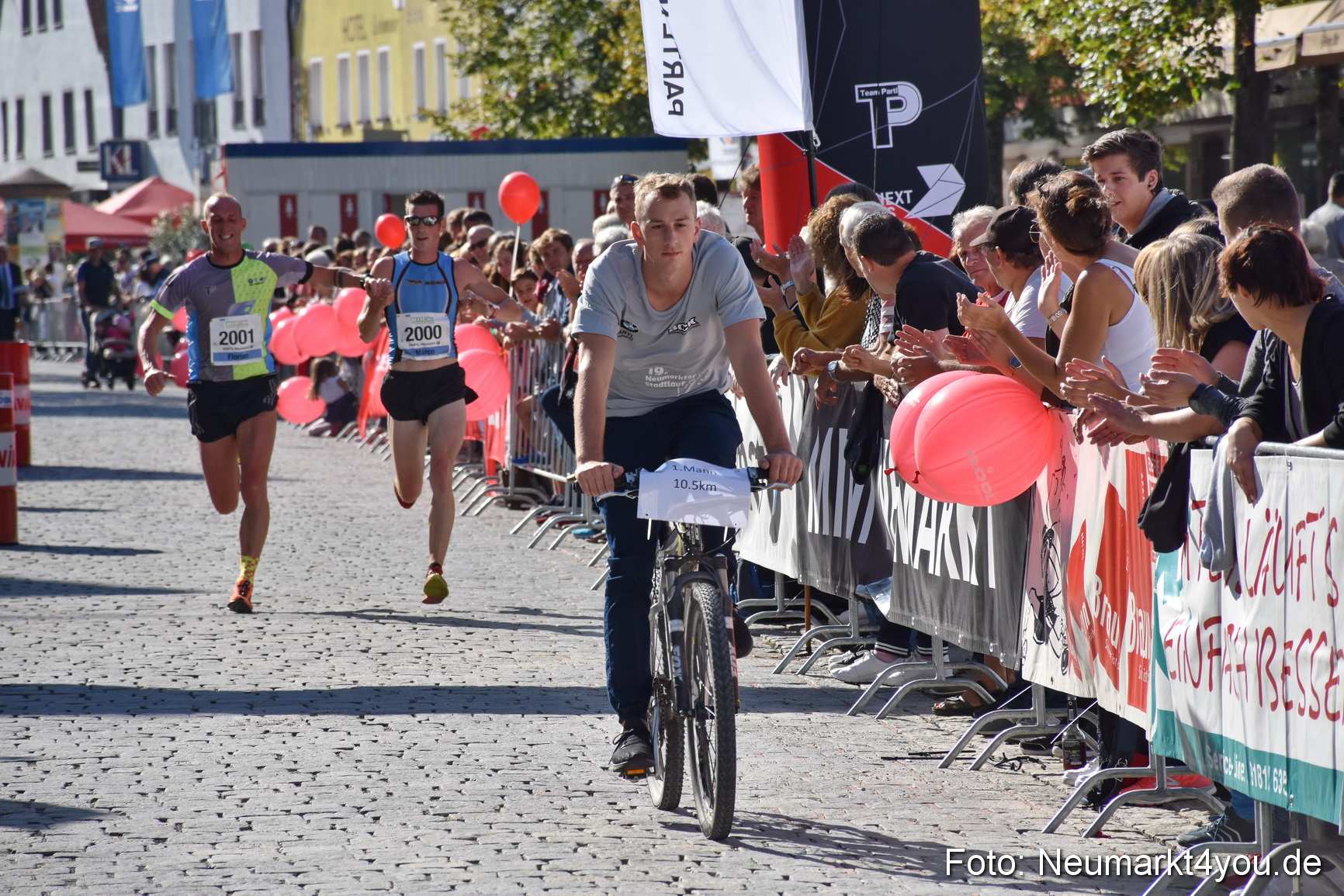 Zieleinlauf Stadtlauf Neumarkt 2018 0178