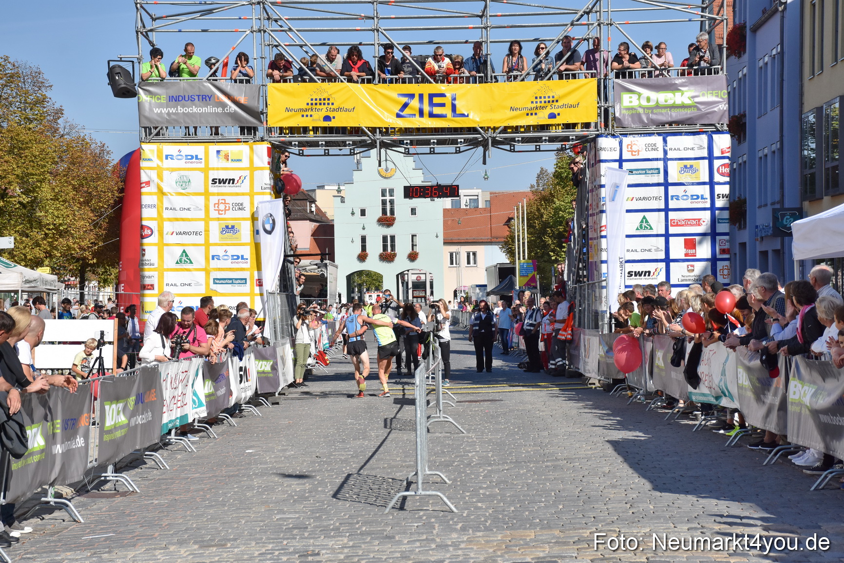 Zieleinlauf Stadtlauf Neumarkt 2018 0183