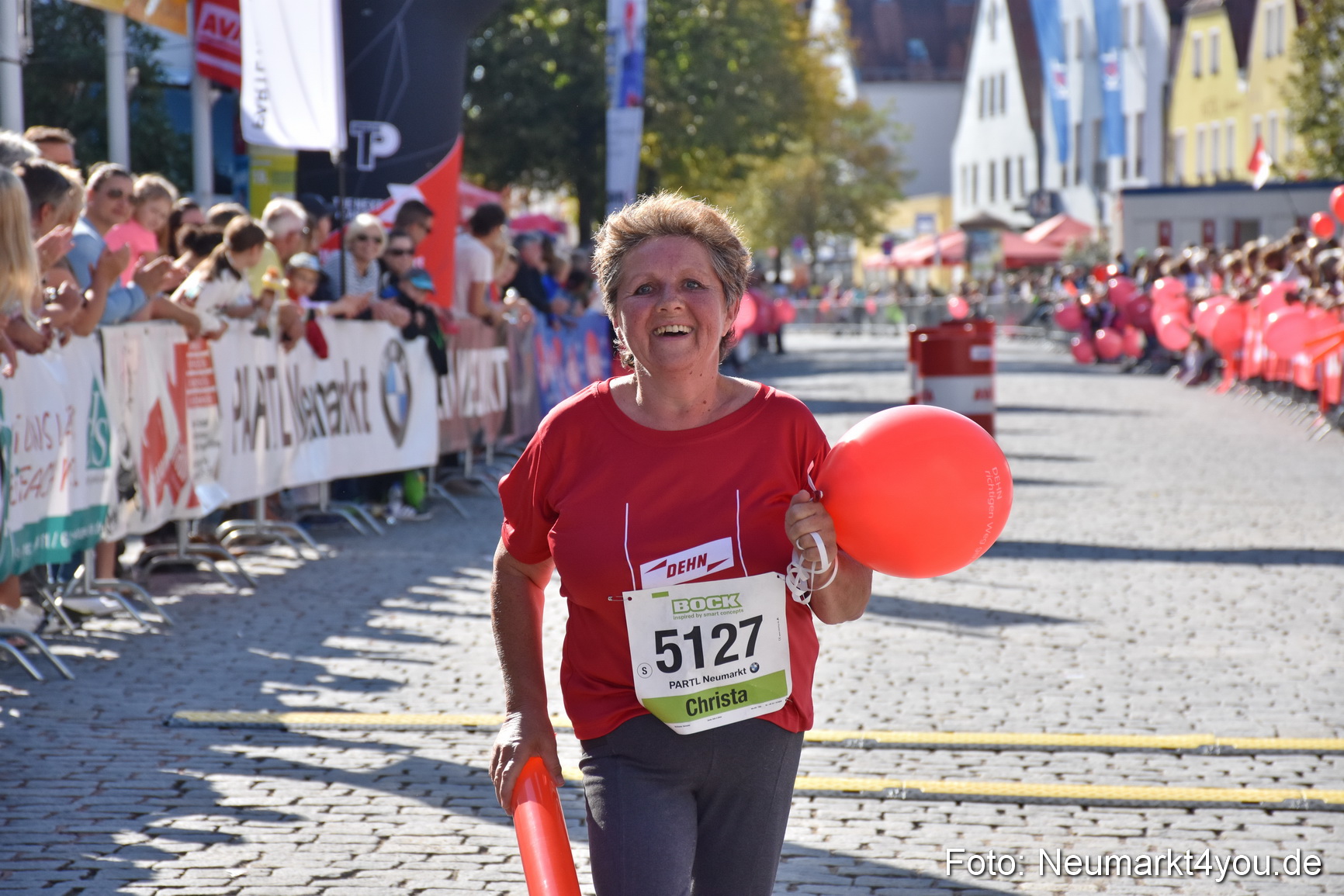 Zieleinlauf Stadtlauf Neumarkt 2018 0184