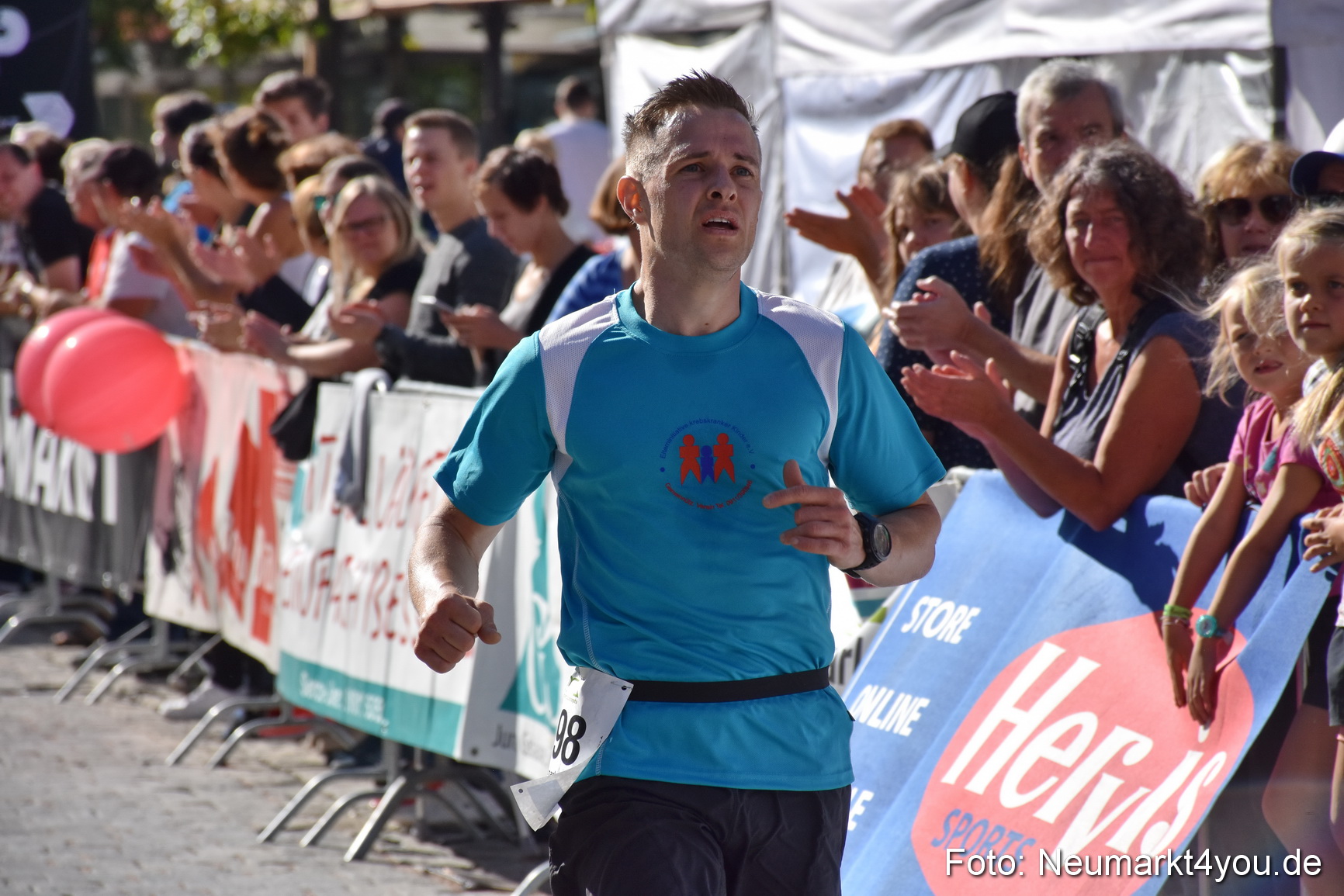 Zieleinlauf Stadtlauf Neumarkt 2018 0187