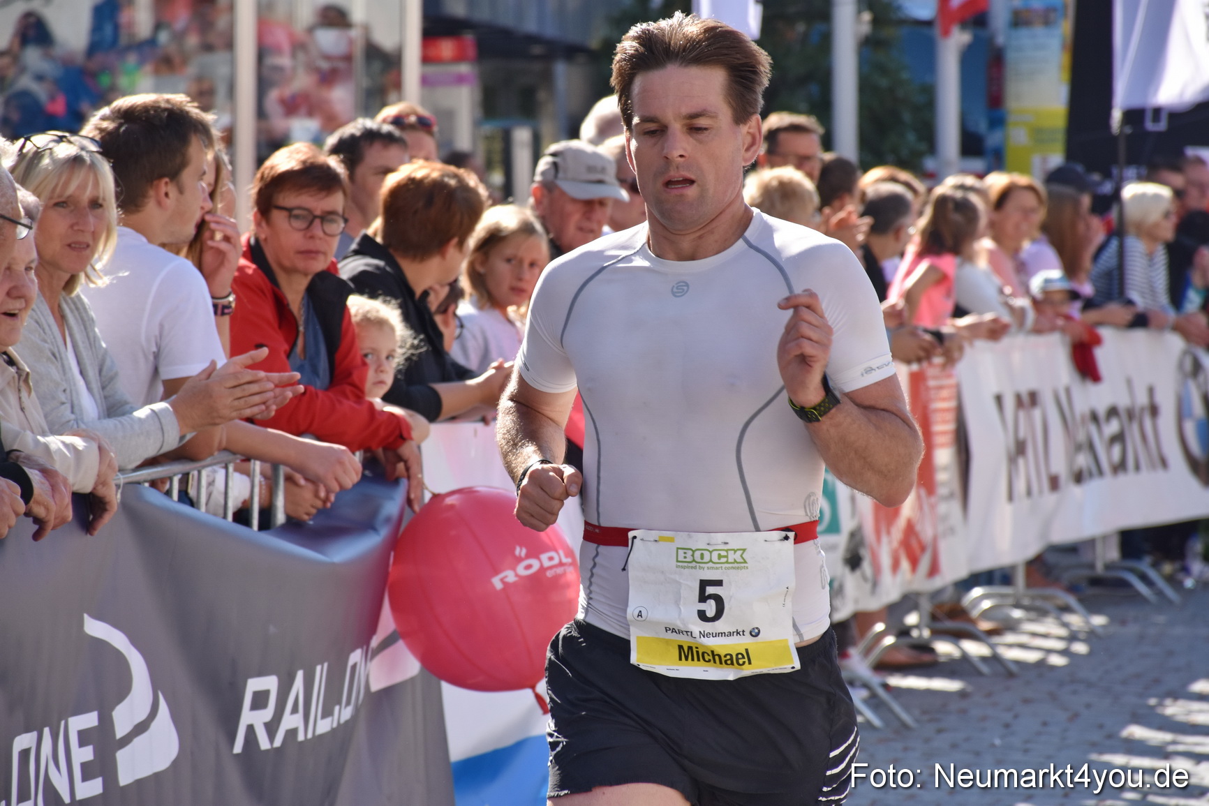 Zieleinlauf Stadtlauf Neumarkt 2018 0202