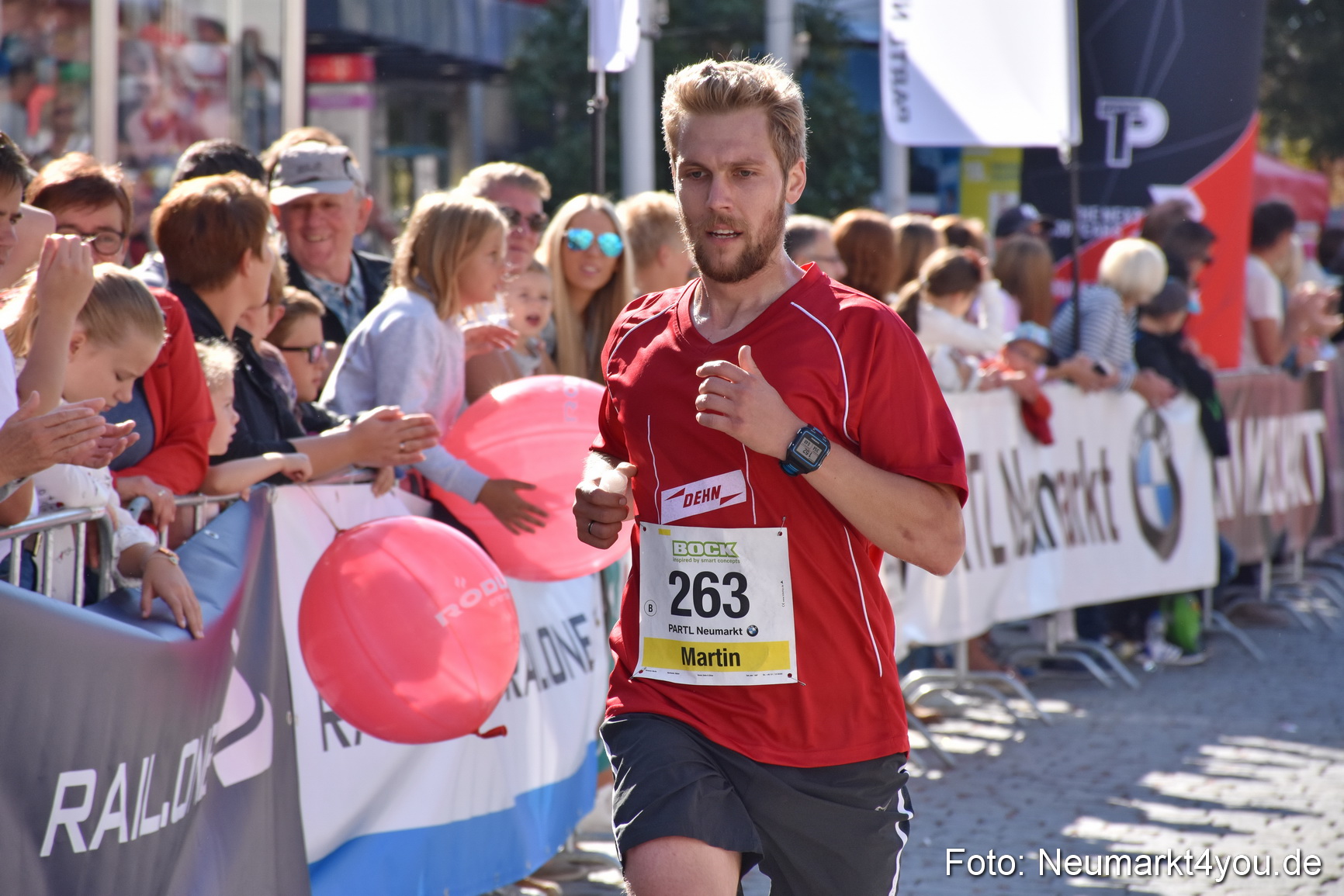 Zieleinlauf Stadtlauf Neumarkt 2018 0205