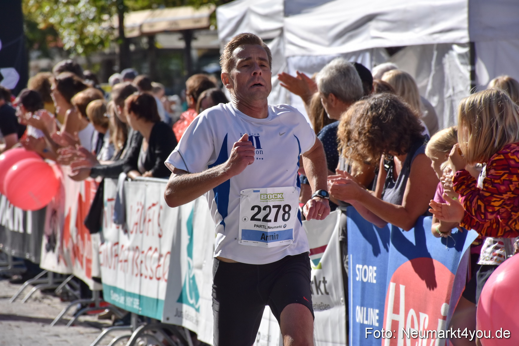 Zieleinlauf Stadtlauf Neumarkt 2018 0206
