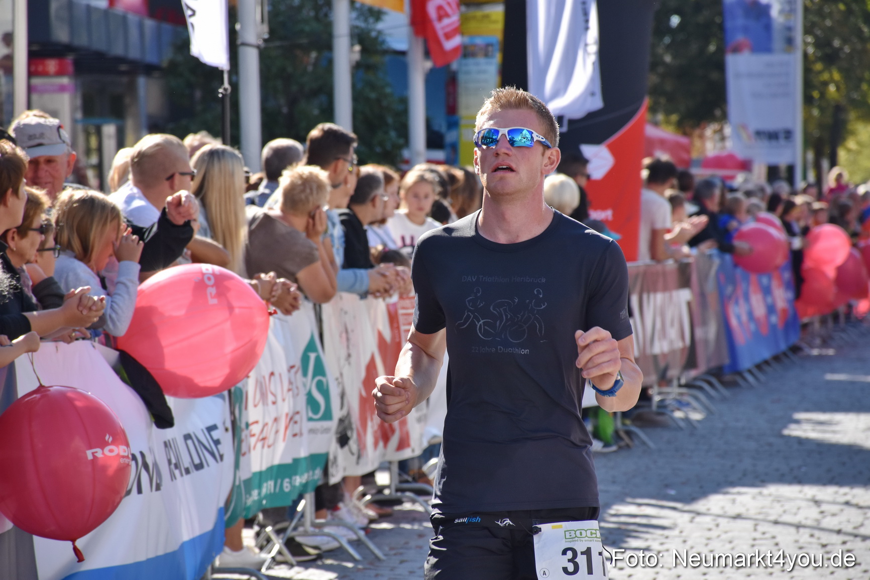 Zieleinlauf Stadtlauf Neumarkt 2018 0214