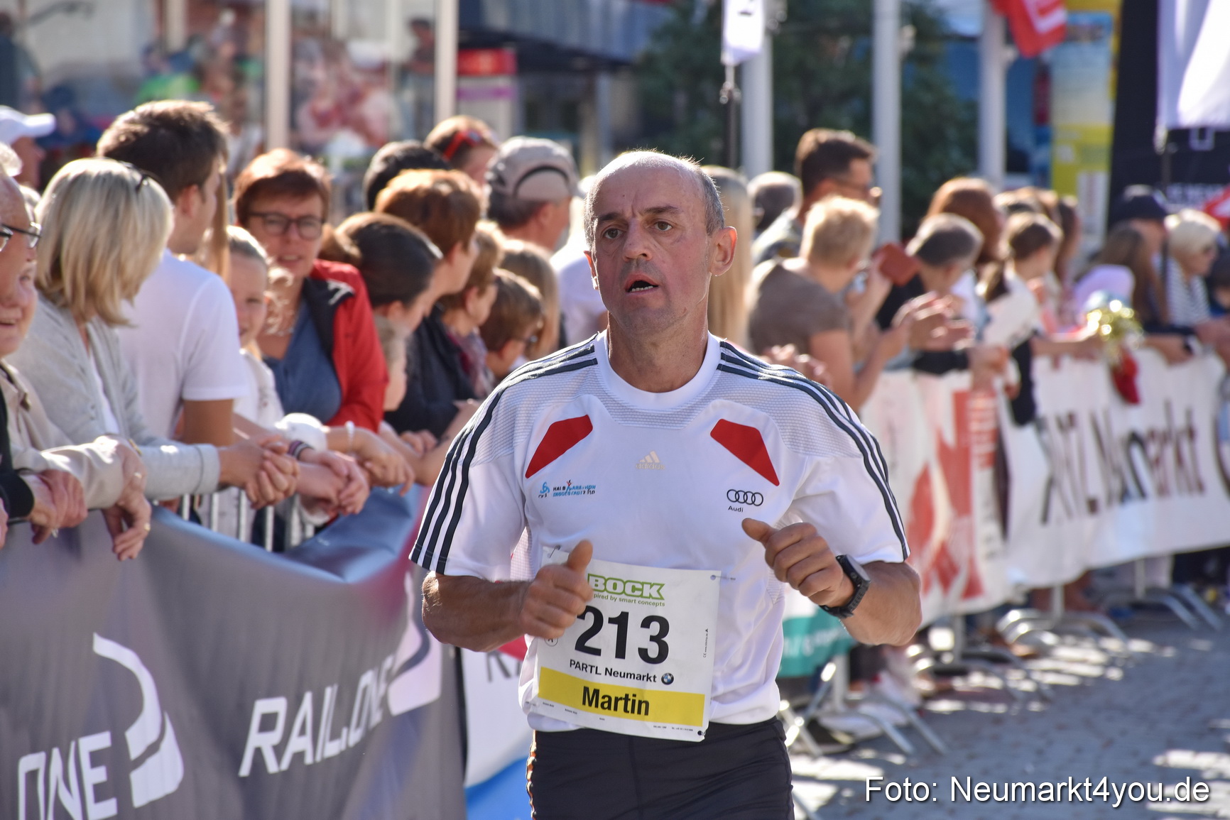 Zieleinlauf Stadtlauf Neumarkt 2018 0216