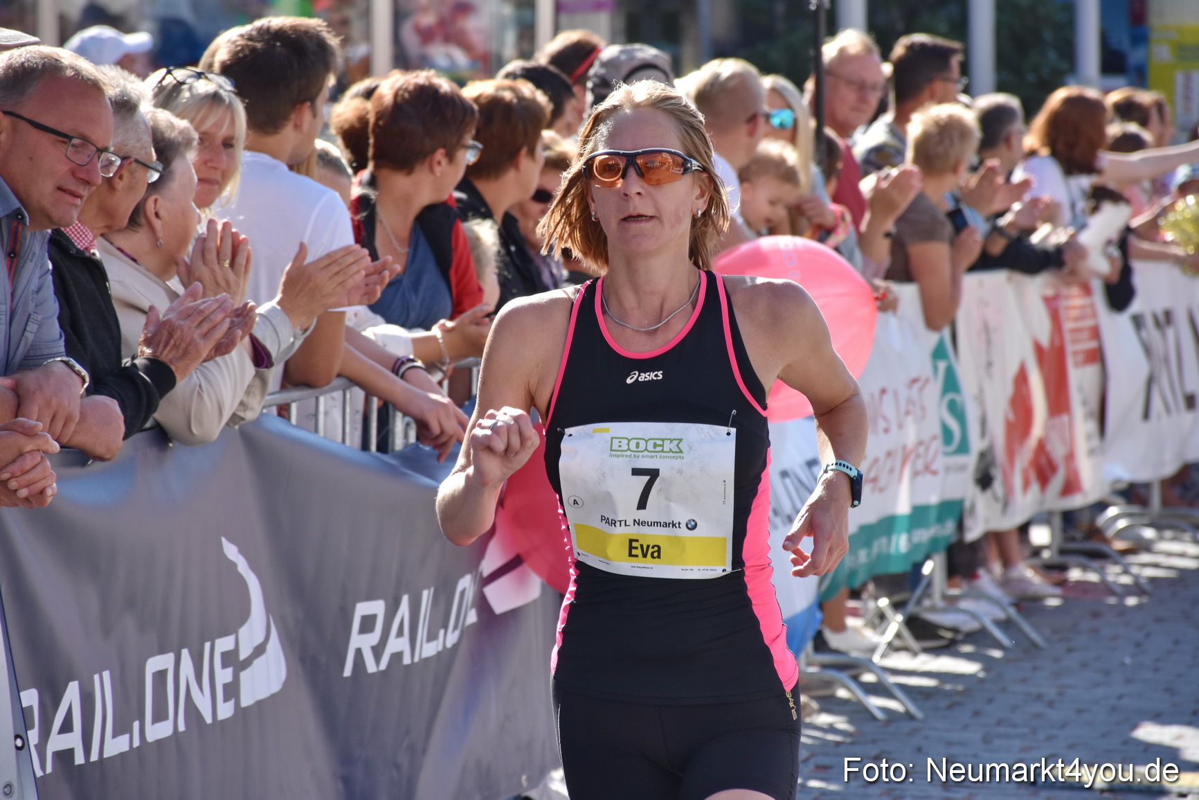 Zieleinlauf Stadtlauf Neumarkt 2018 0223