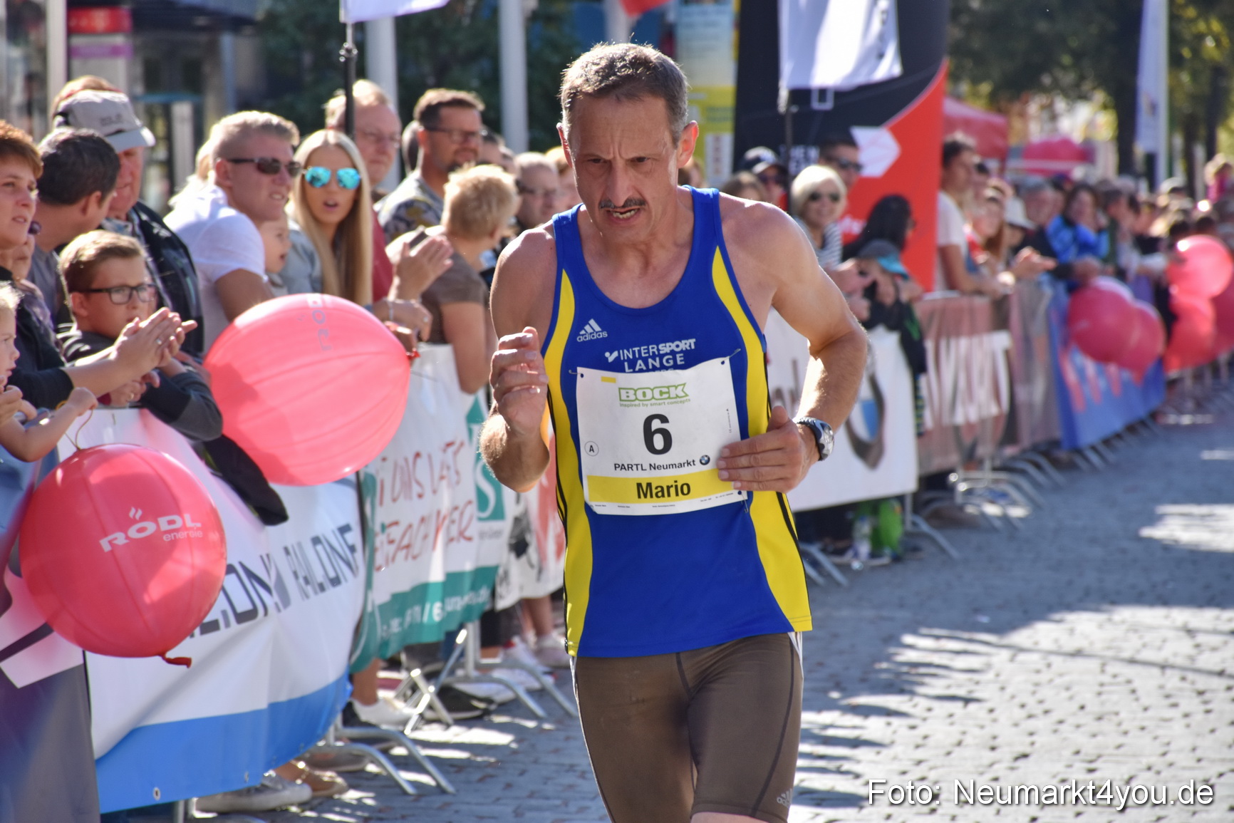 Zieleinlauf Stadtlauf Neumarkt 2018 0224