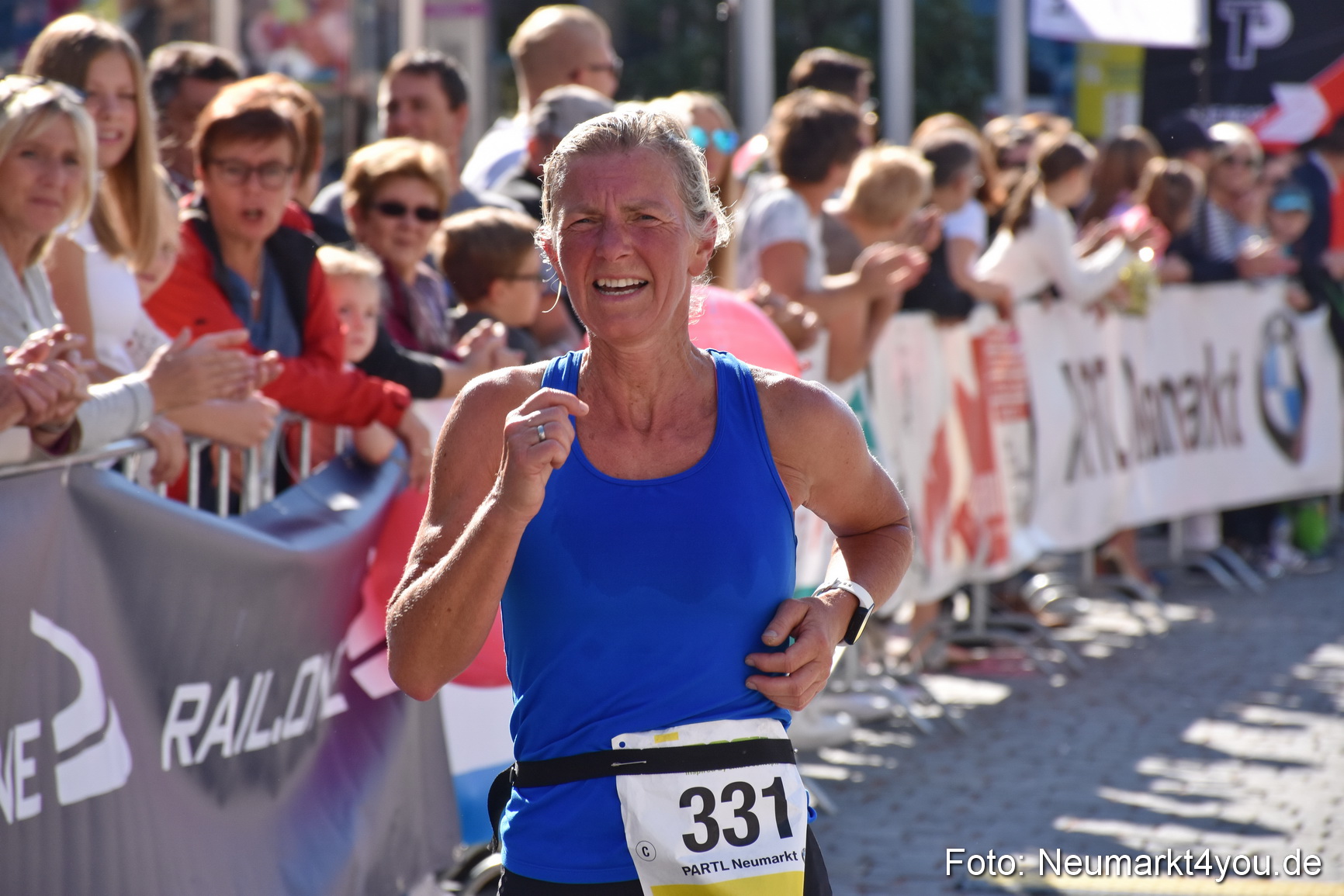 Zieleinlauf Stadtlauf Neumarkt 2018 0256
