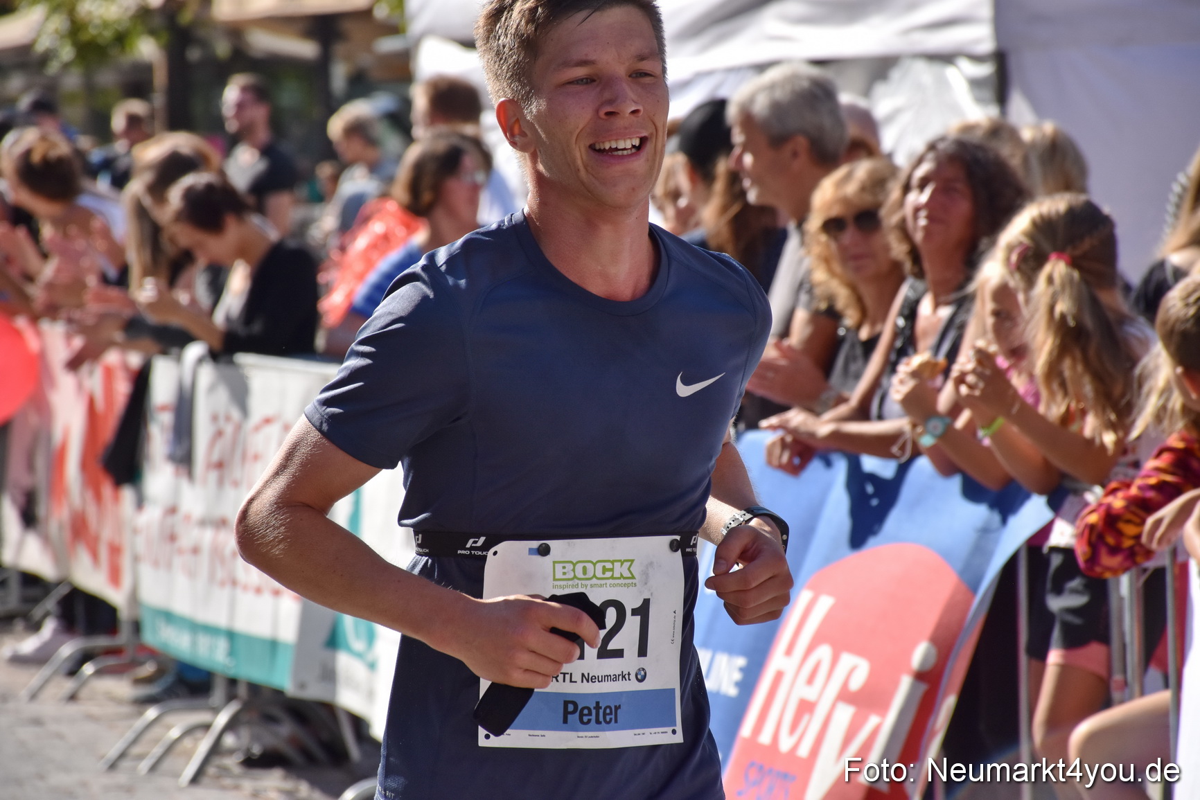 Zieleinlauf Stadtlauf Neumarkt 2018 0257