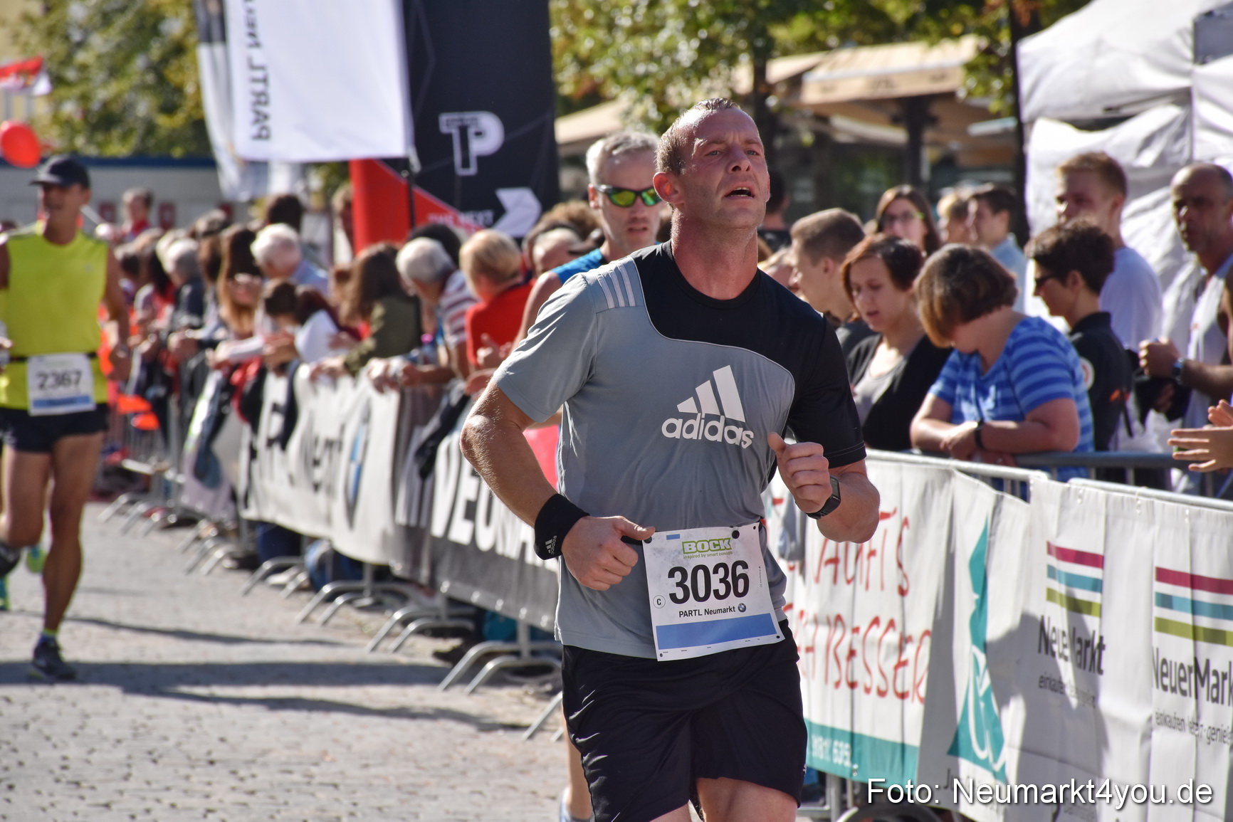 Zieleinlauf Stadtlauf Neumarkt 2018 0259