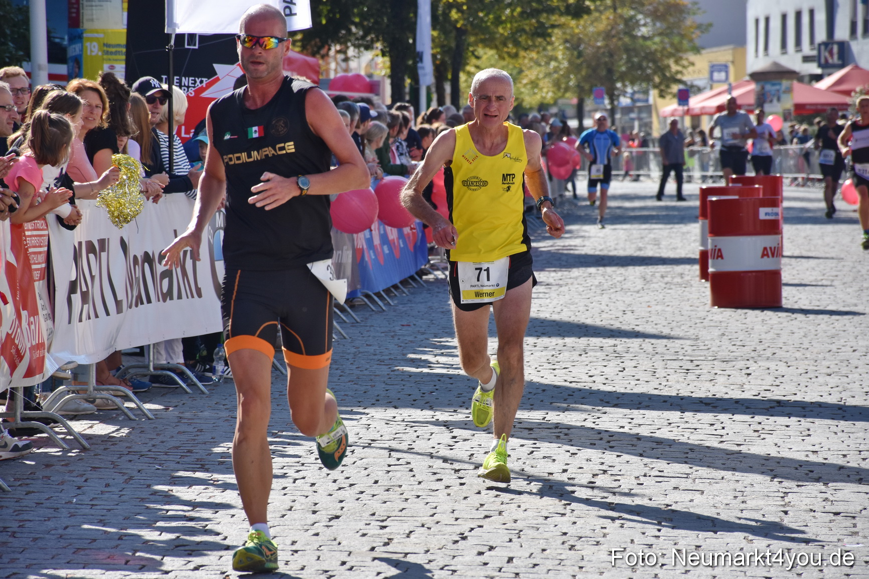 Zieleinlauf Stadtlauf Neumarkt 2018 0272
