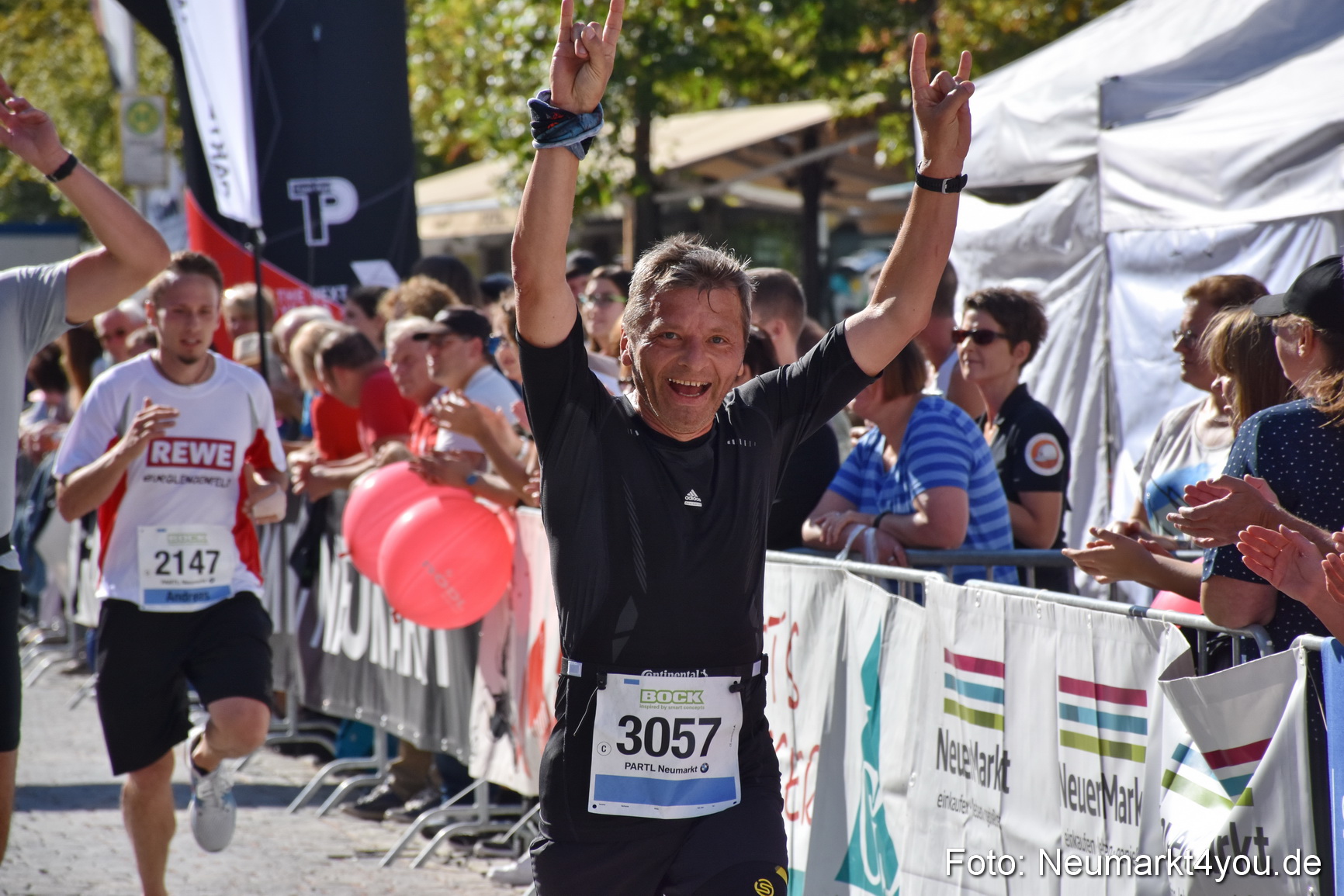 Zieleinlauf Stadtlauf Neumarkt 2018 0275