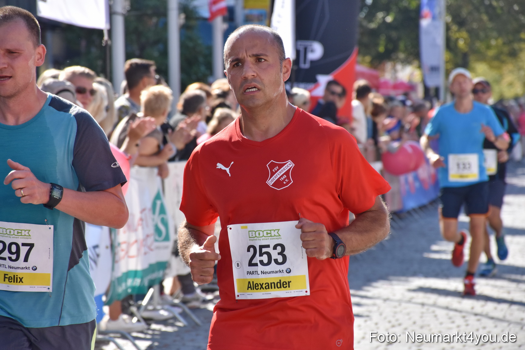 Zieleinlauf Stadtlauf Neumarkt 2018 0292