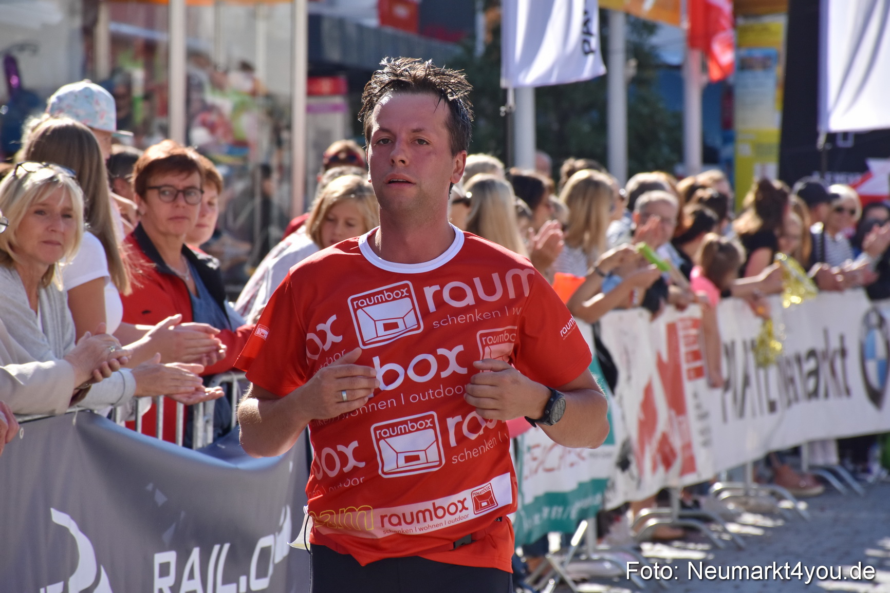 Zieleinlauf Stadtlauf Neumarkt 2018 0355
