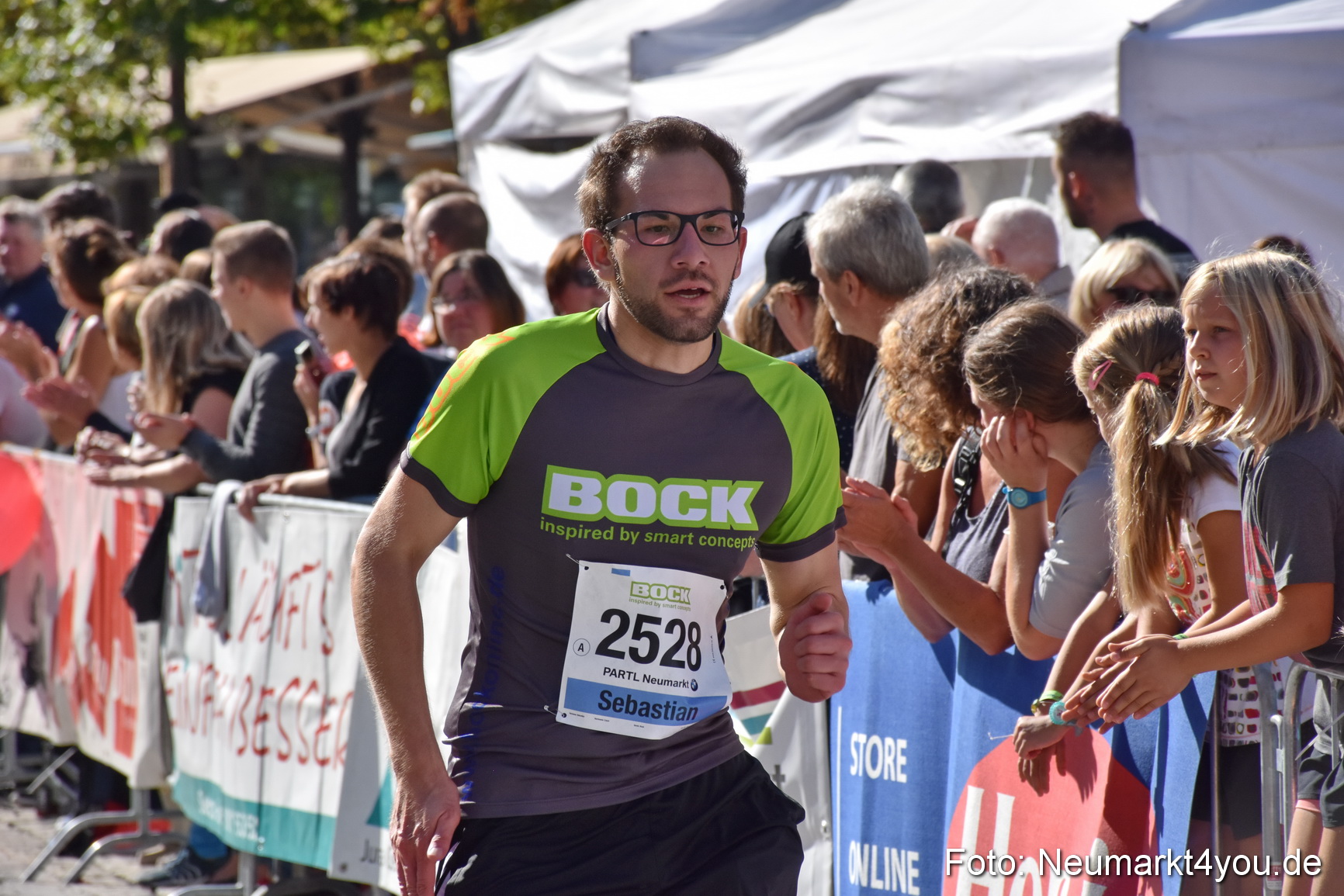 Zieleinlauf Stadtlauf Neumarkt 2018 0363