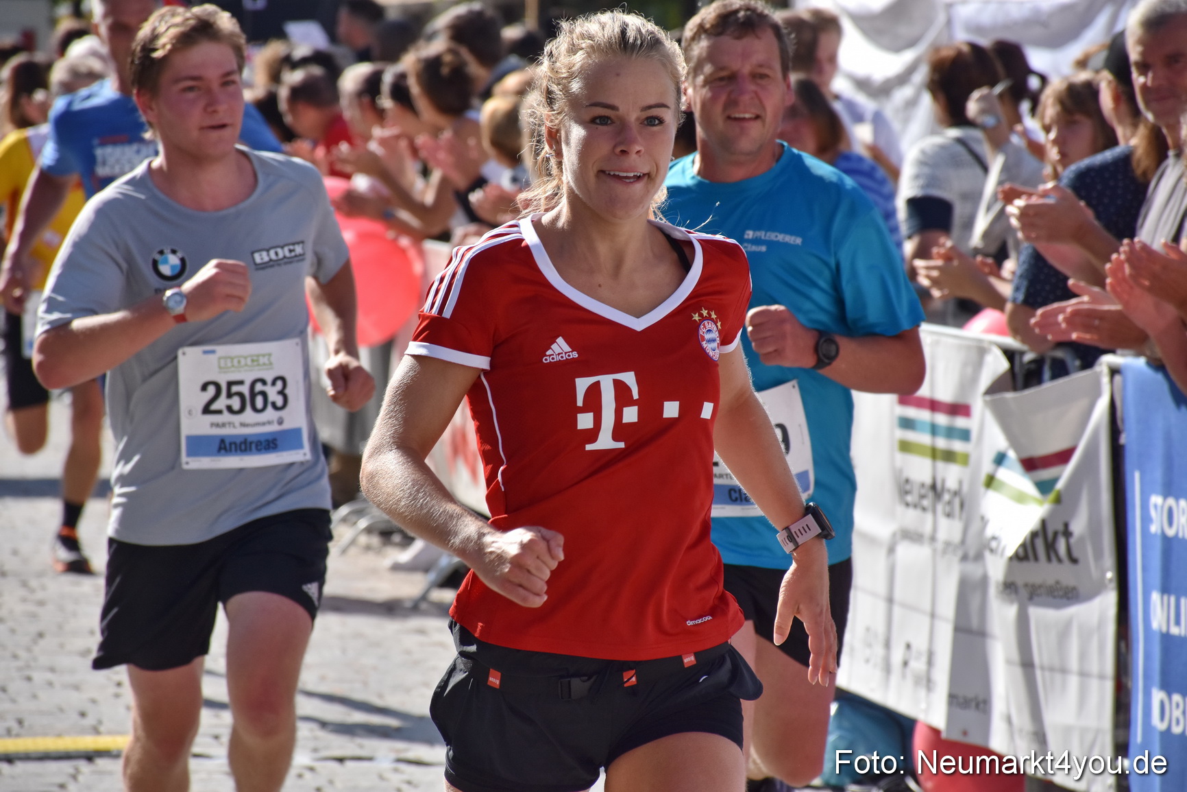 Zieleinlauf Stadtlauf Neumarkt 2018 0375