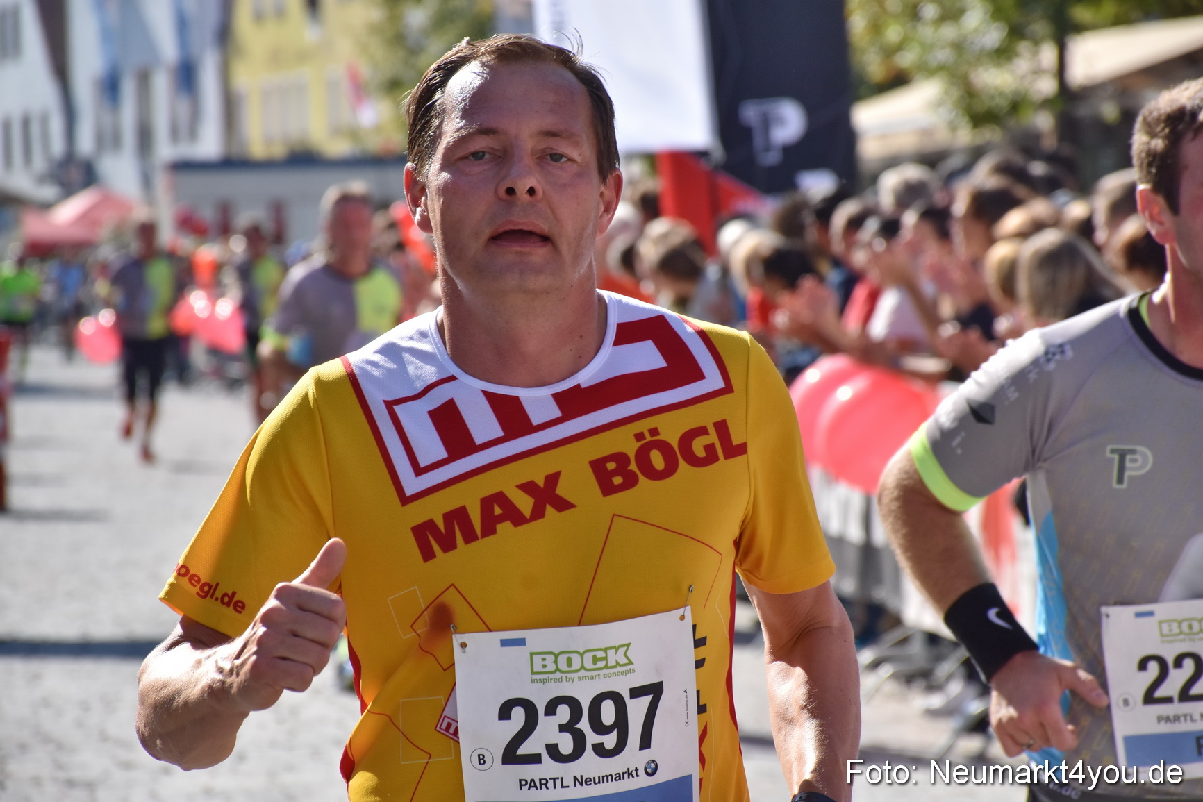 Zieleinlauf Stadtlauf Neumarkt 2018 0397