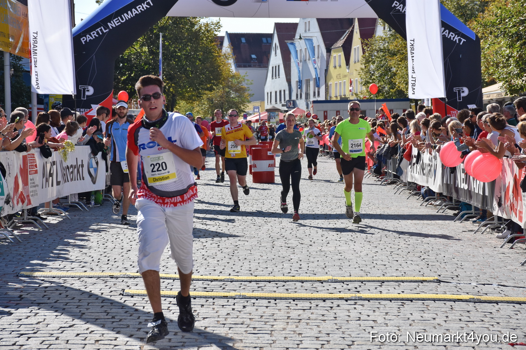 Zieleinlauf Stadtlauf Neumarkt 2018 0403