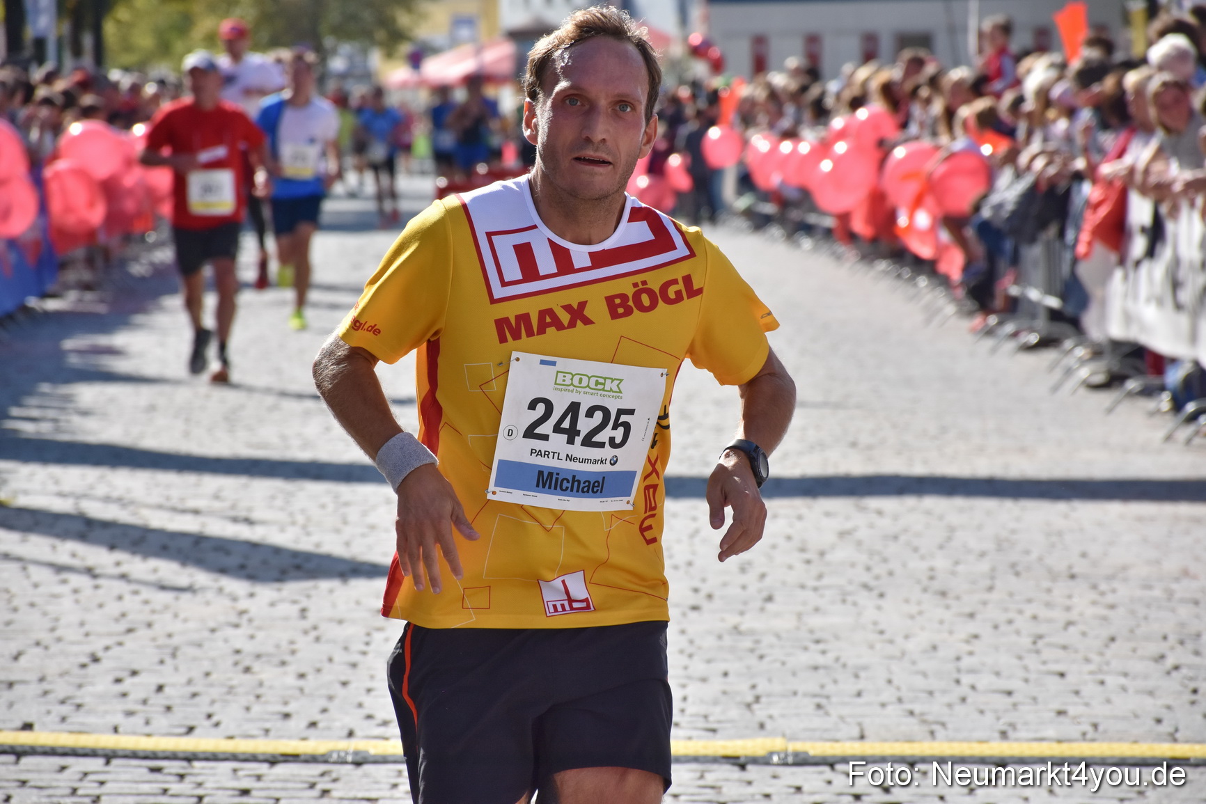 Zieleinlauf Stadtlauf Neumarkt 2018 0413