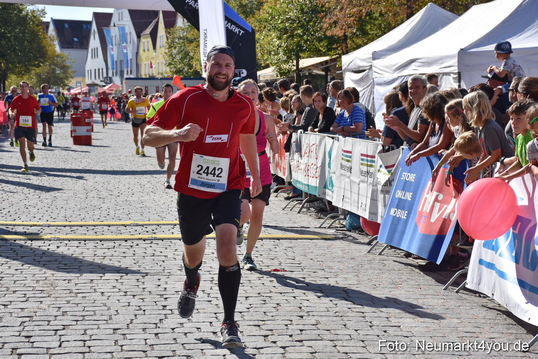 Zieleinlauf Stadtlauf Neumarkt 2018 0421