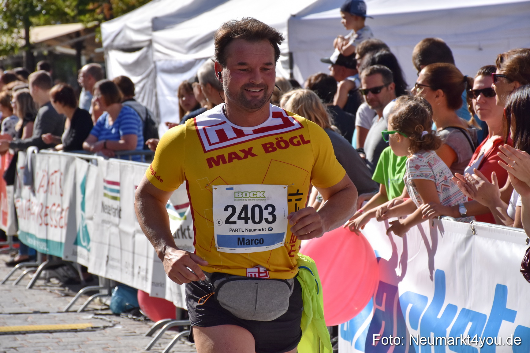 Zieleinlauf Stadtlauf Neumarkt 2018 0425