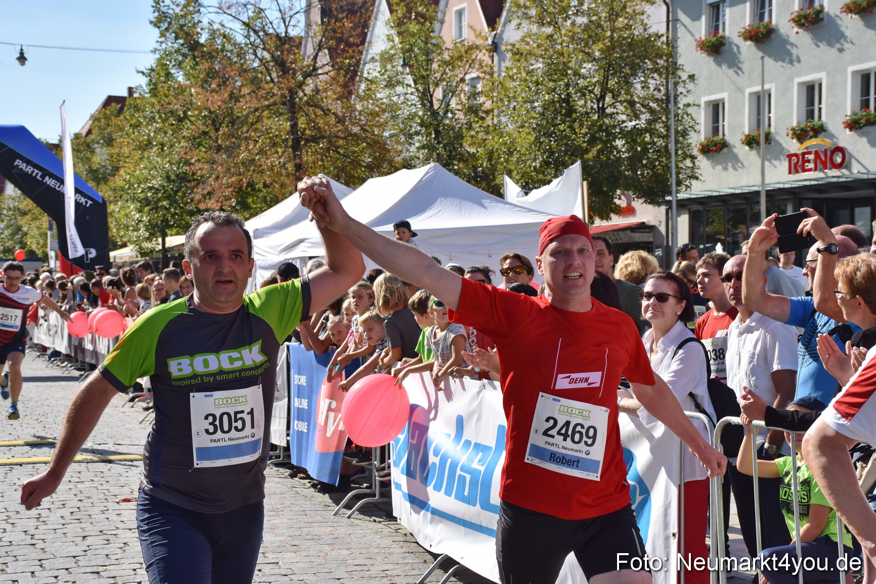 Zieleinlauf Stadtlauf Neumarkt 2018 0429