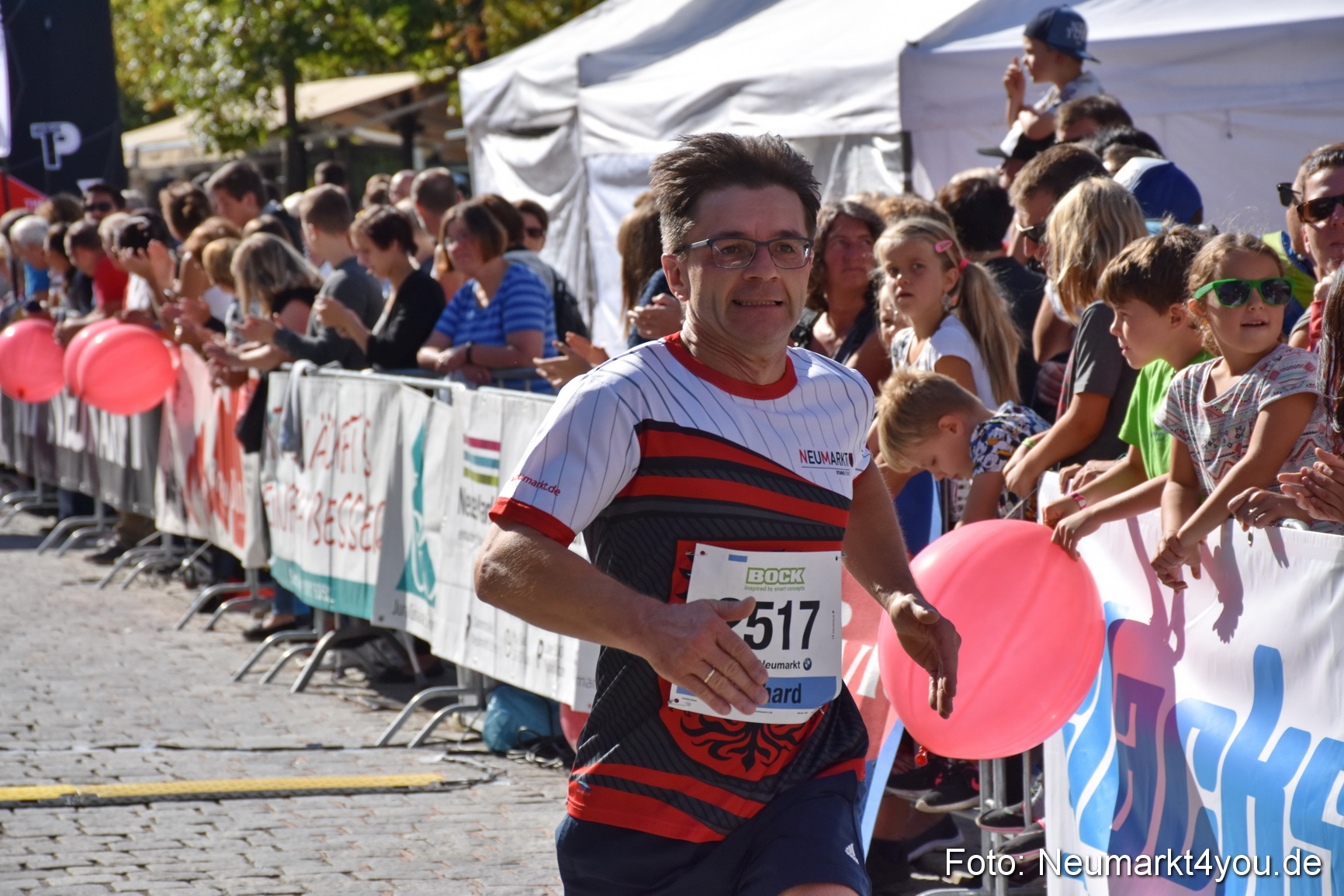 Zieleinlauf Stadtlauf Neumarkt 2018 0430