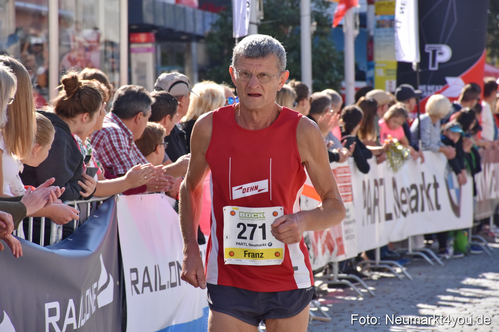 Zieleinlauf Stadtlauf Neumarkt 2018 0441
