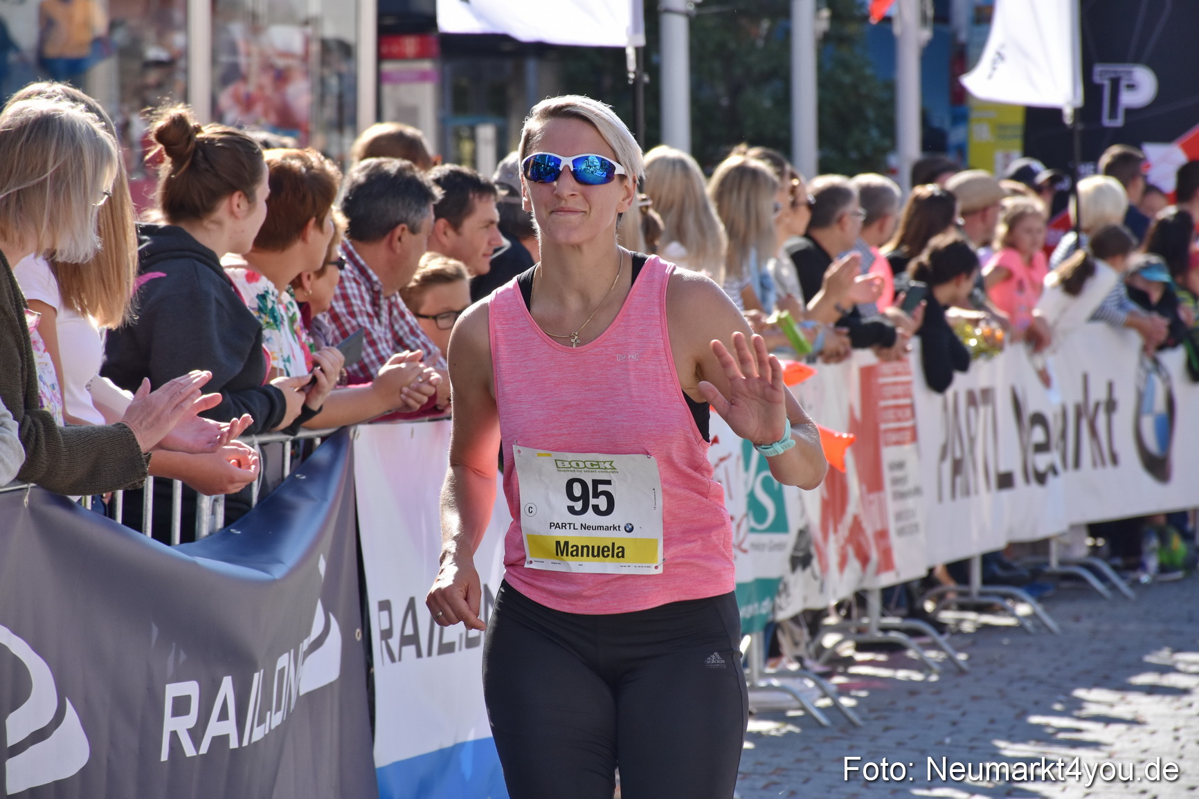 Zieleinlauf Stadtlauf Neumarkt 2018 0450