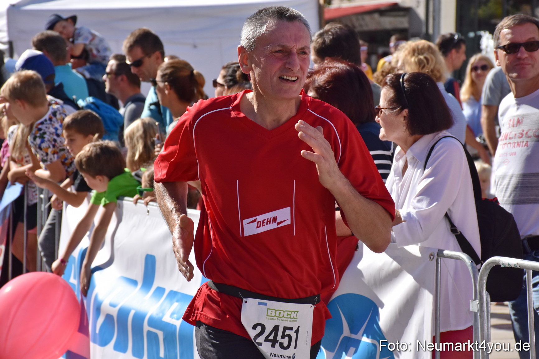 Zieleinlauf Stadtlauf Neumarkt 2018 0478