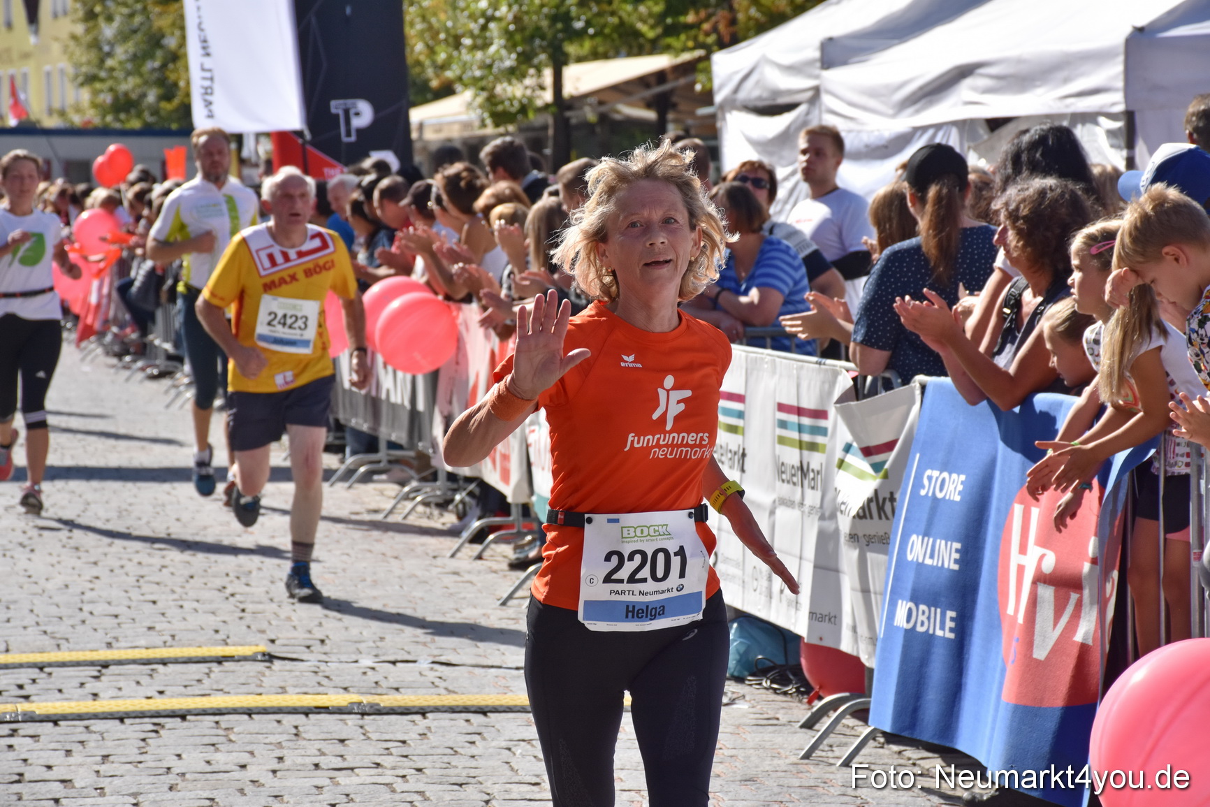 Zieleinlauf Stadtlauf Neumarkt 2018 0479