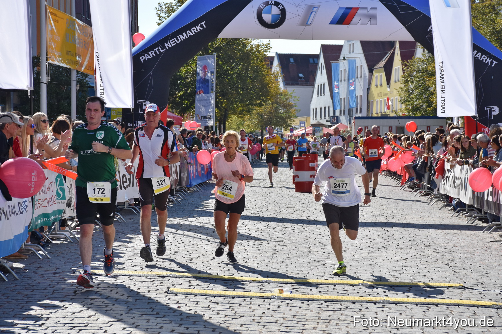 Zieleinlauf Stadtlauf Neumarkt 2018 0484