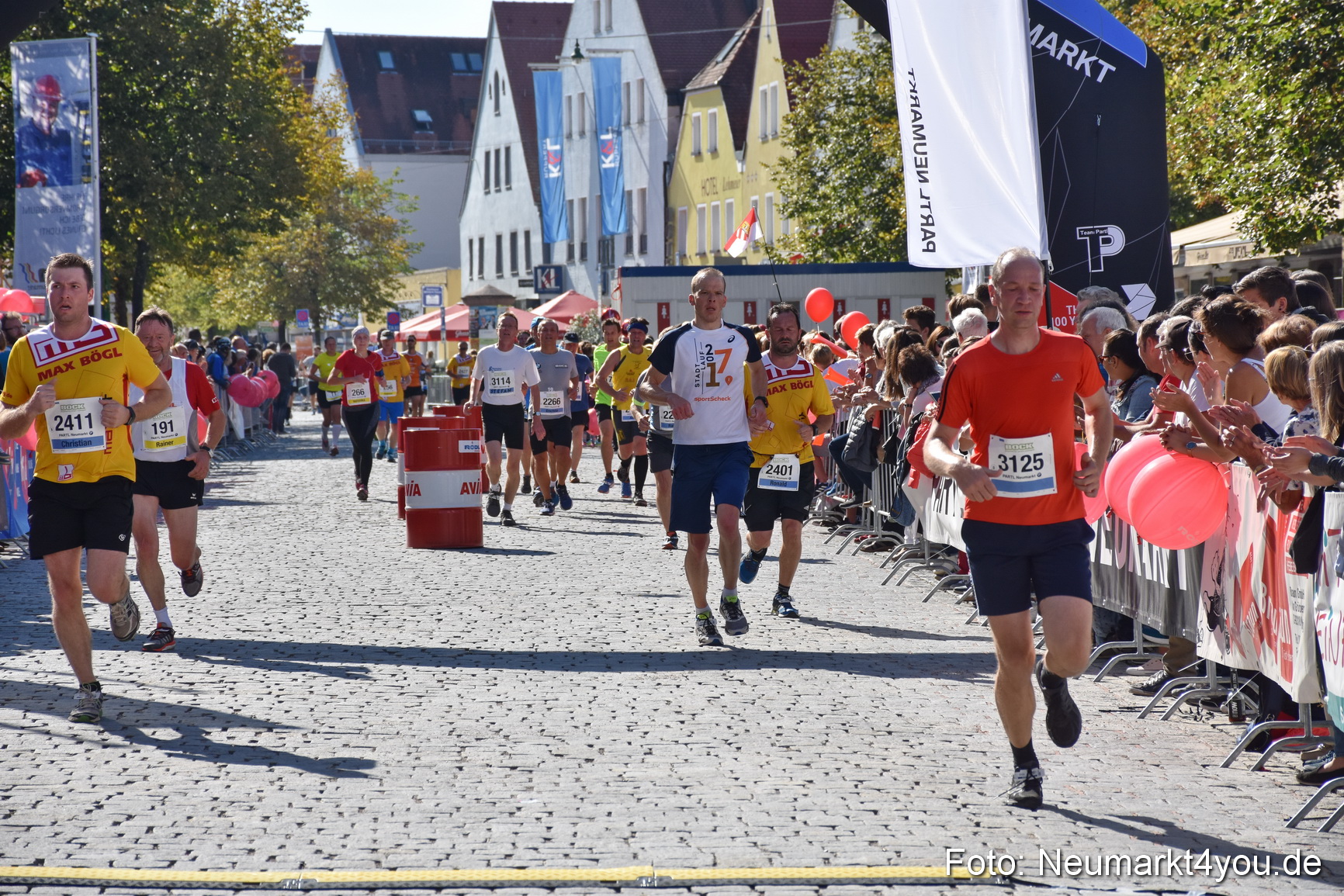 Zieleinlauf Stadtlauf Neumarkt 2018 0485