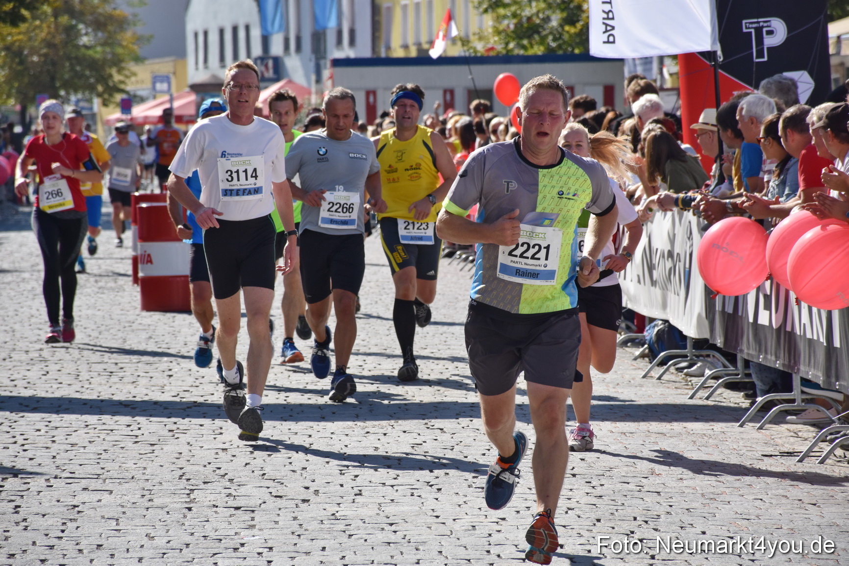 Zieleinlauf Stadtlauf Neumarkt 2018 0486