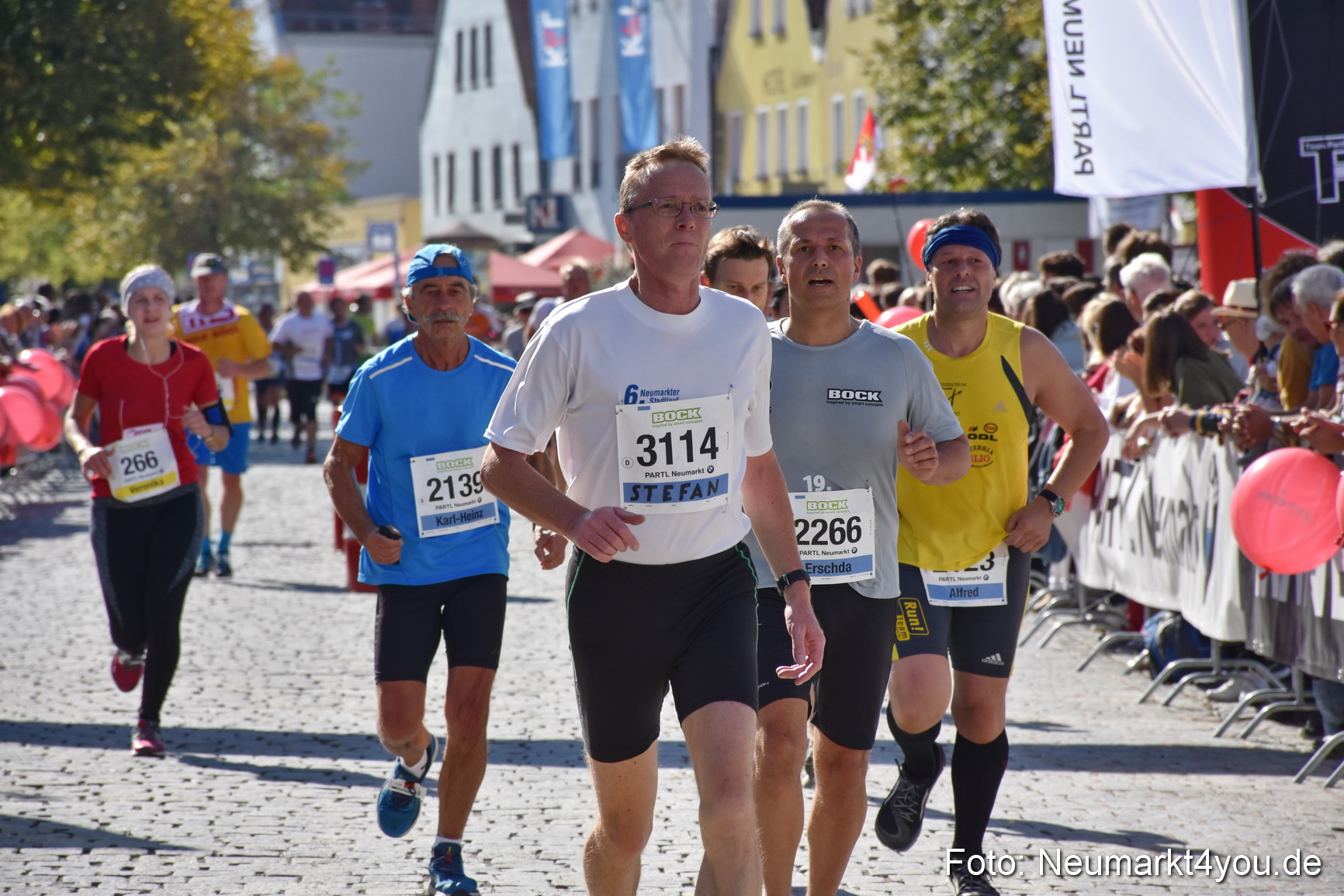 Zieleinlauf Stadtlauf Neumarkt 2018 0487