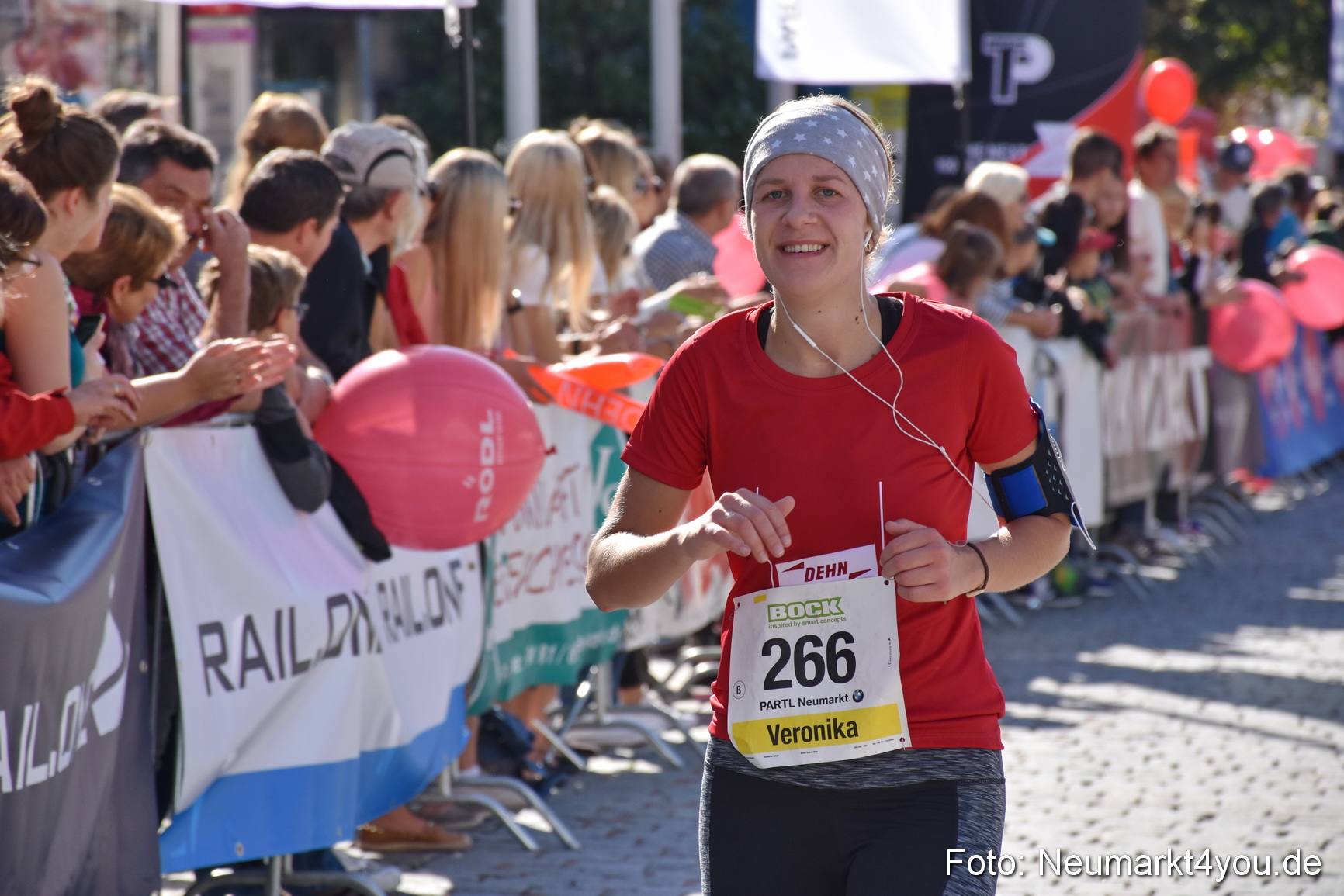 Zieleinlauf Stadtlauf Neumarkt 2018 0490