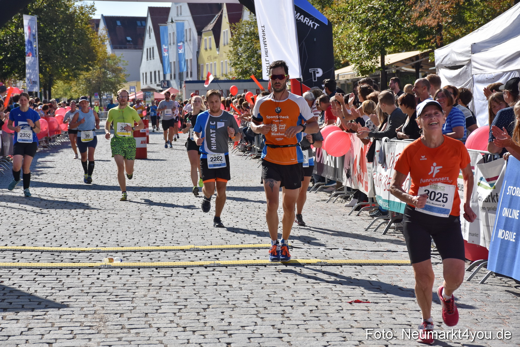 Zieleinlauf Stadtlauf Neumarkt 2018 0495