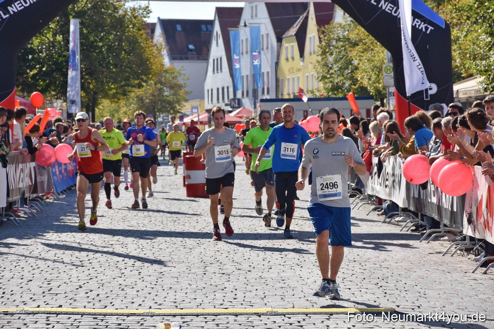 Zieleinlauf Stadtlauf Neumarkt 2018 0506
