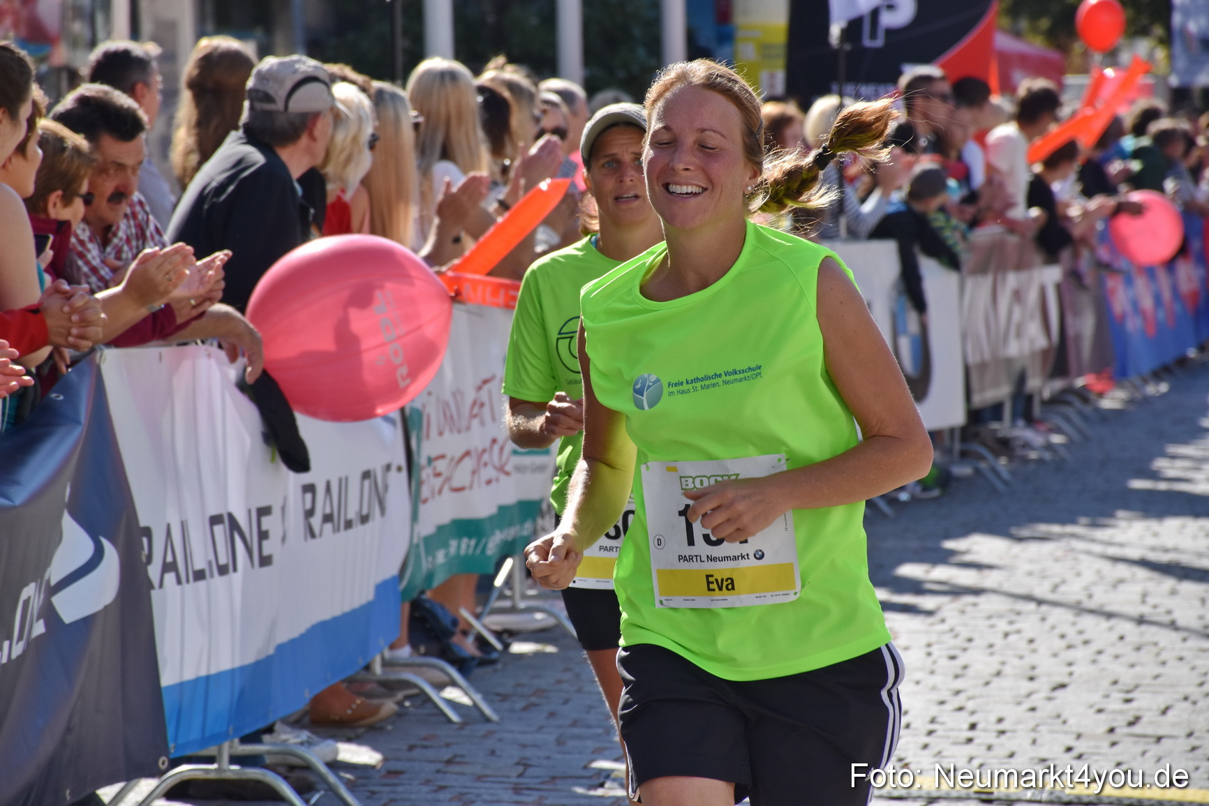 Zieleinlauf Stadtlauf Neumarkt 2018 0515