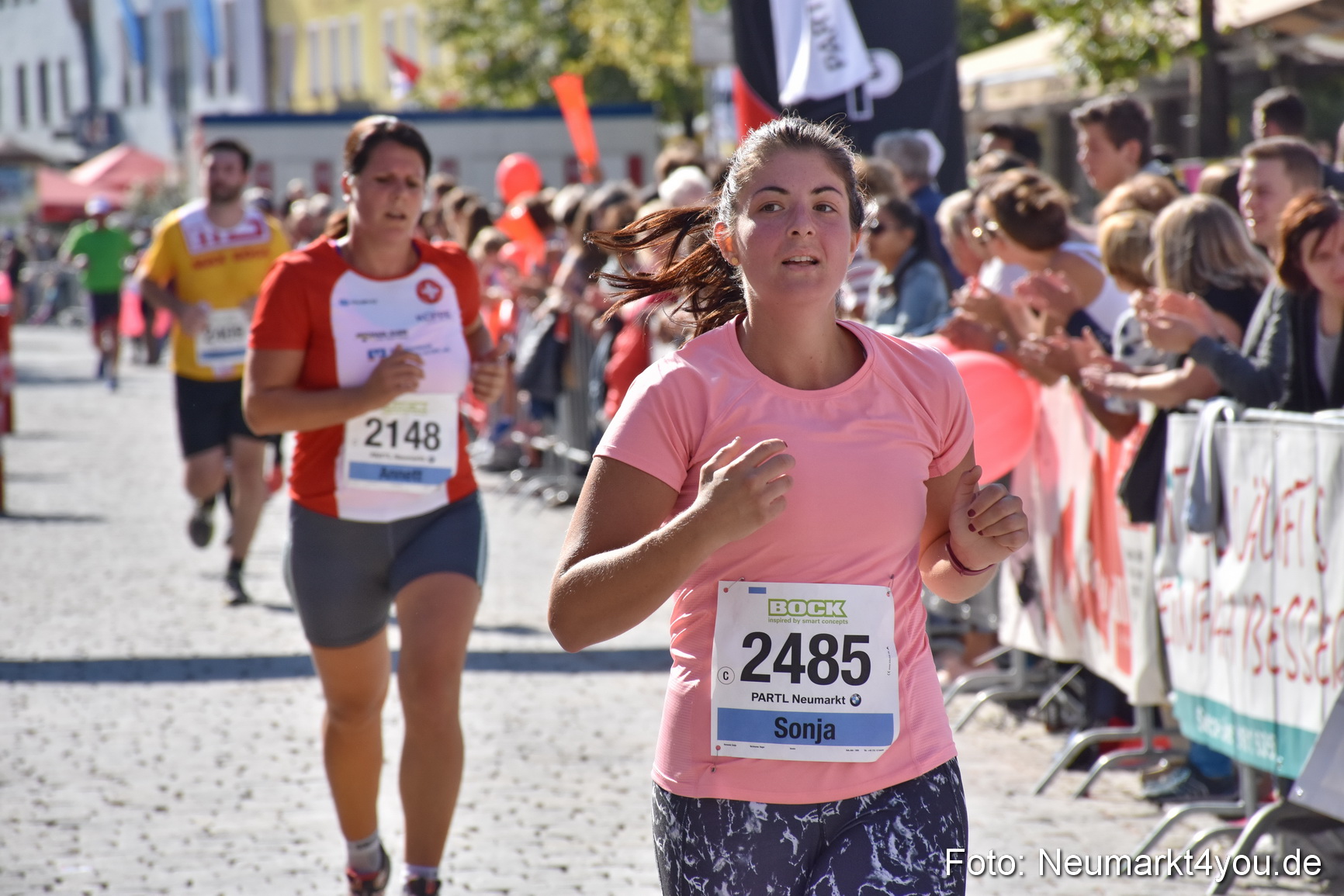 Zieleinlauf Stadtlauf Neumarkt 2018 0518