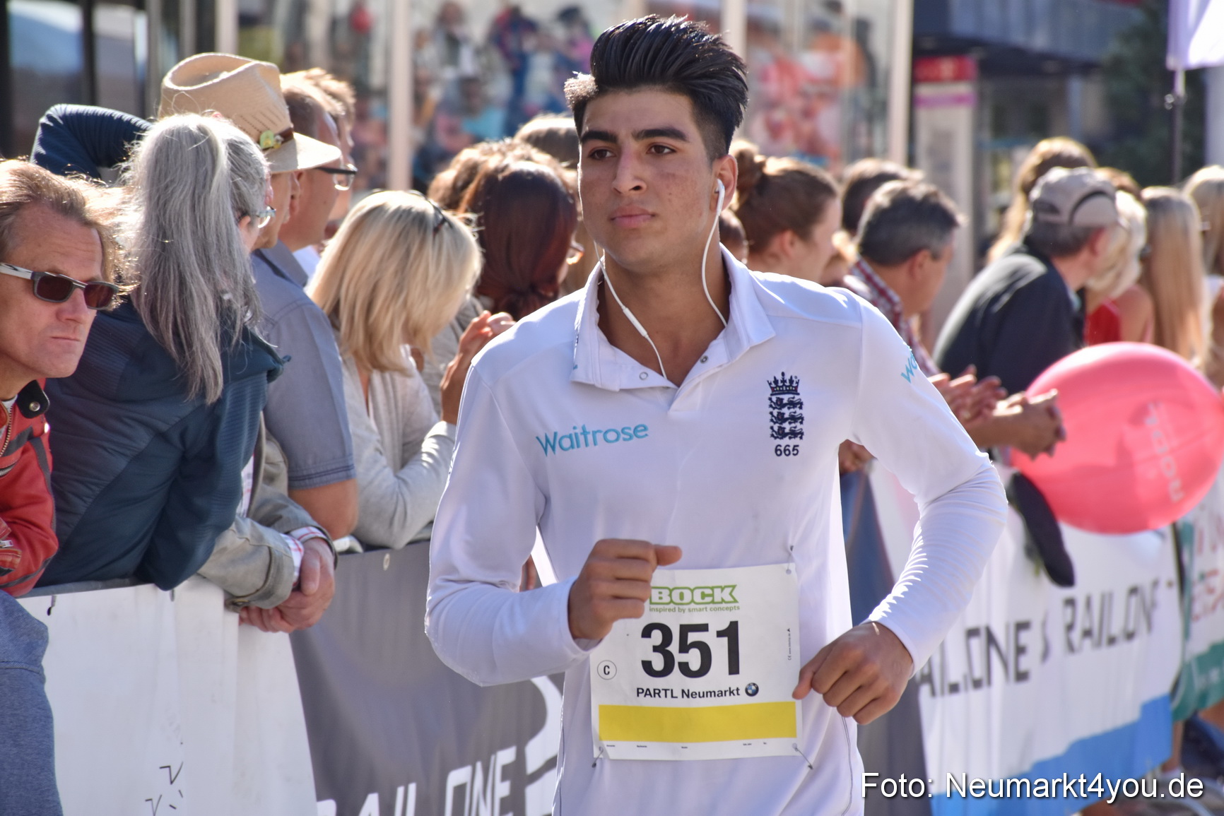 Zieleinlauf Stadtlauf Neumarkt 2018 0523