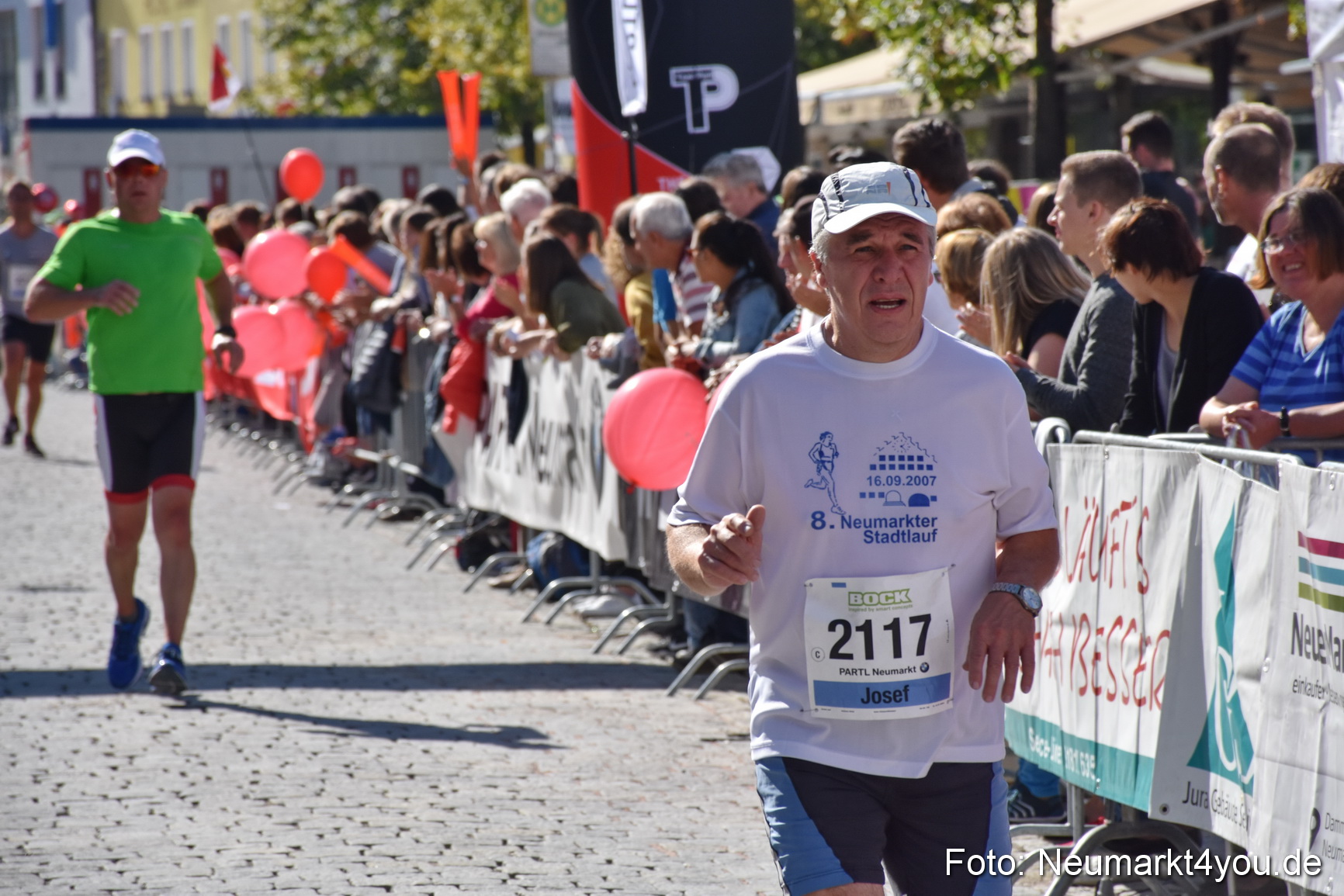 Zieleinlauf Stadtlauf Neumarkt 2018 0524