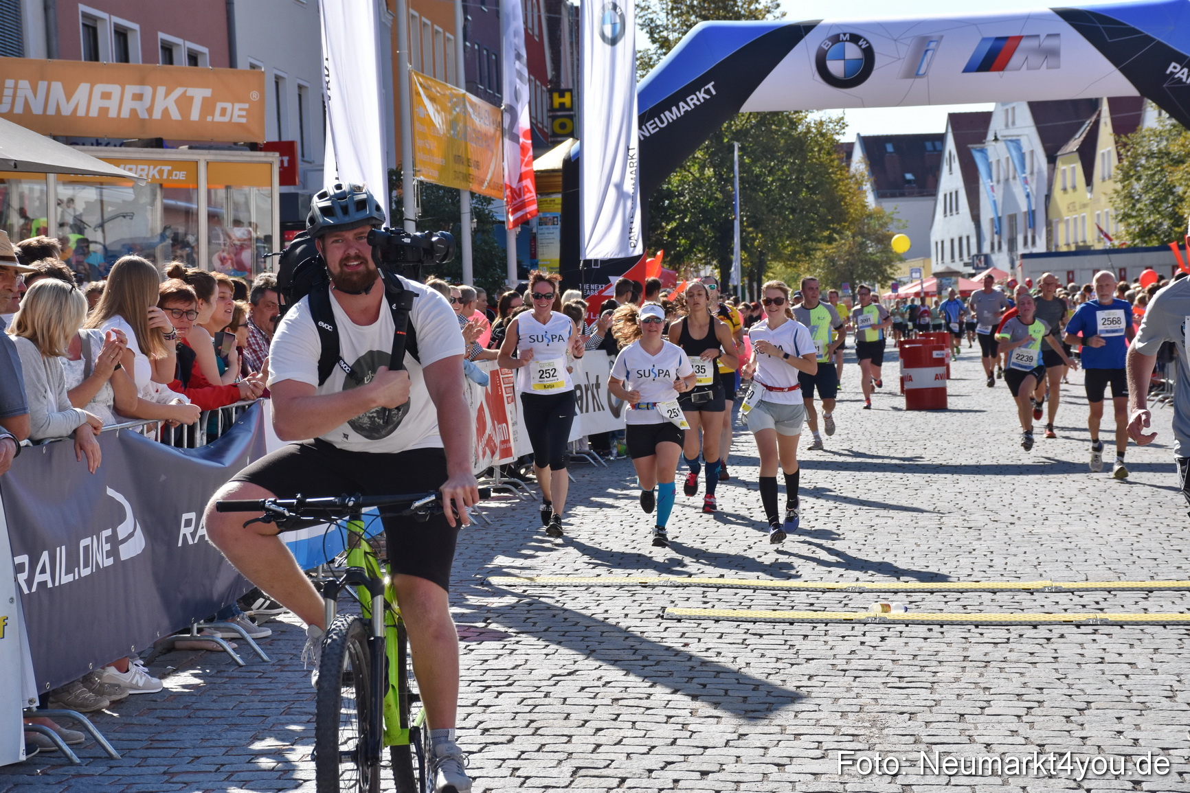 Zieleinlauf Stadtlauf Neumarkt 2018 0527
