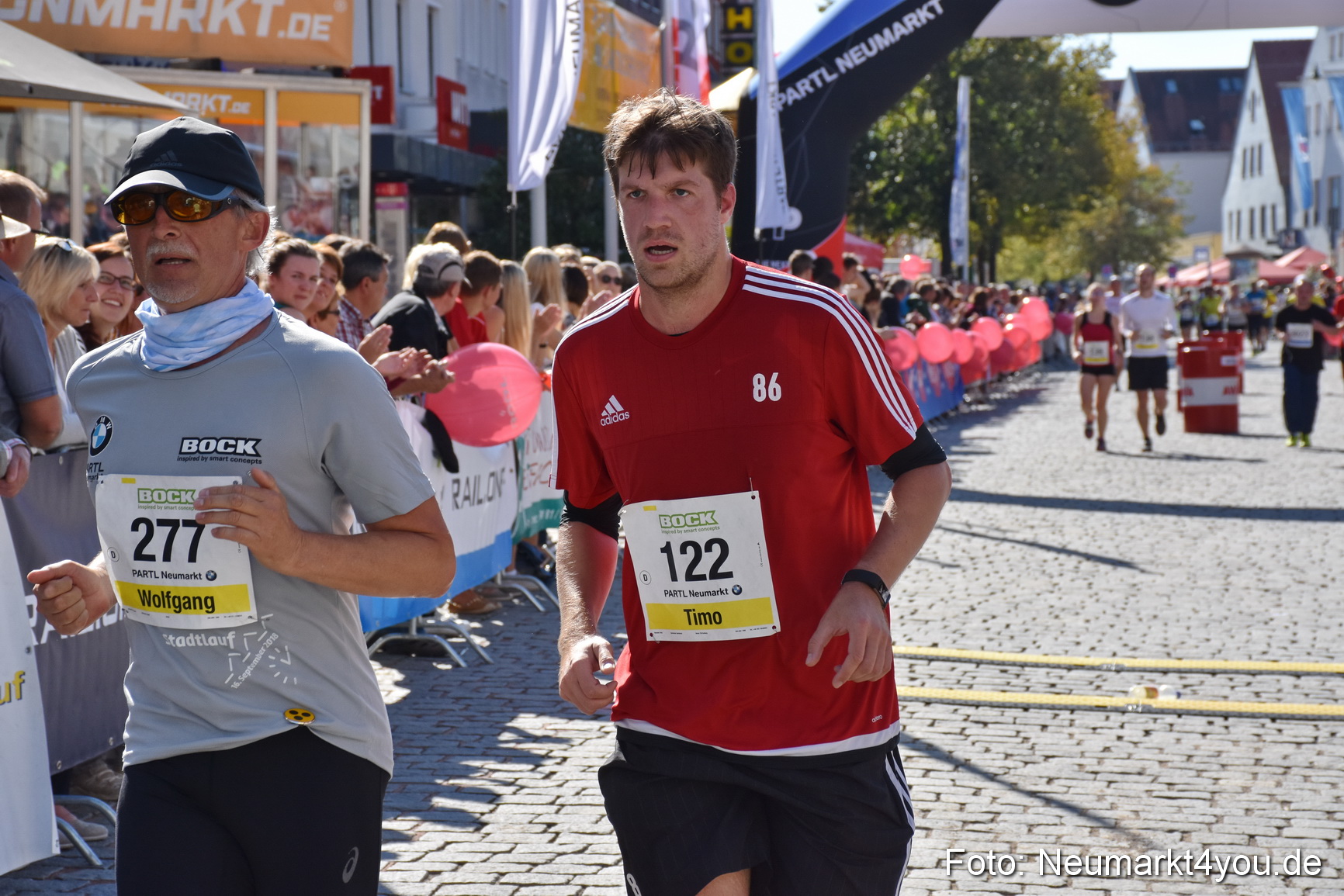 Zieleinlauf Stadtlauf Neumarkt 2018 0538