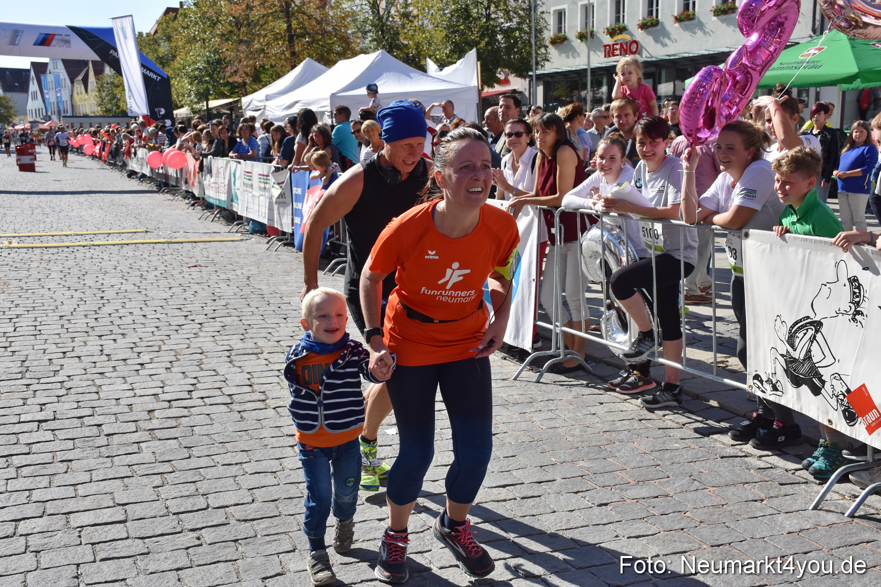 Zieleinlauf Stadtlauf Neumarkt 2018 0587