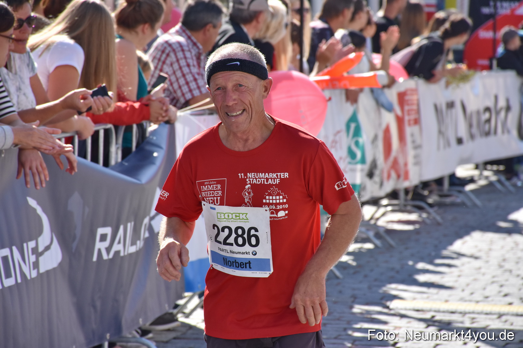Zieleinlauf Stadtlauf Neumarkt 2018 0597